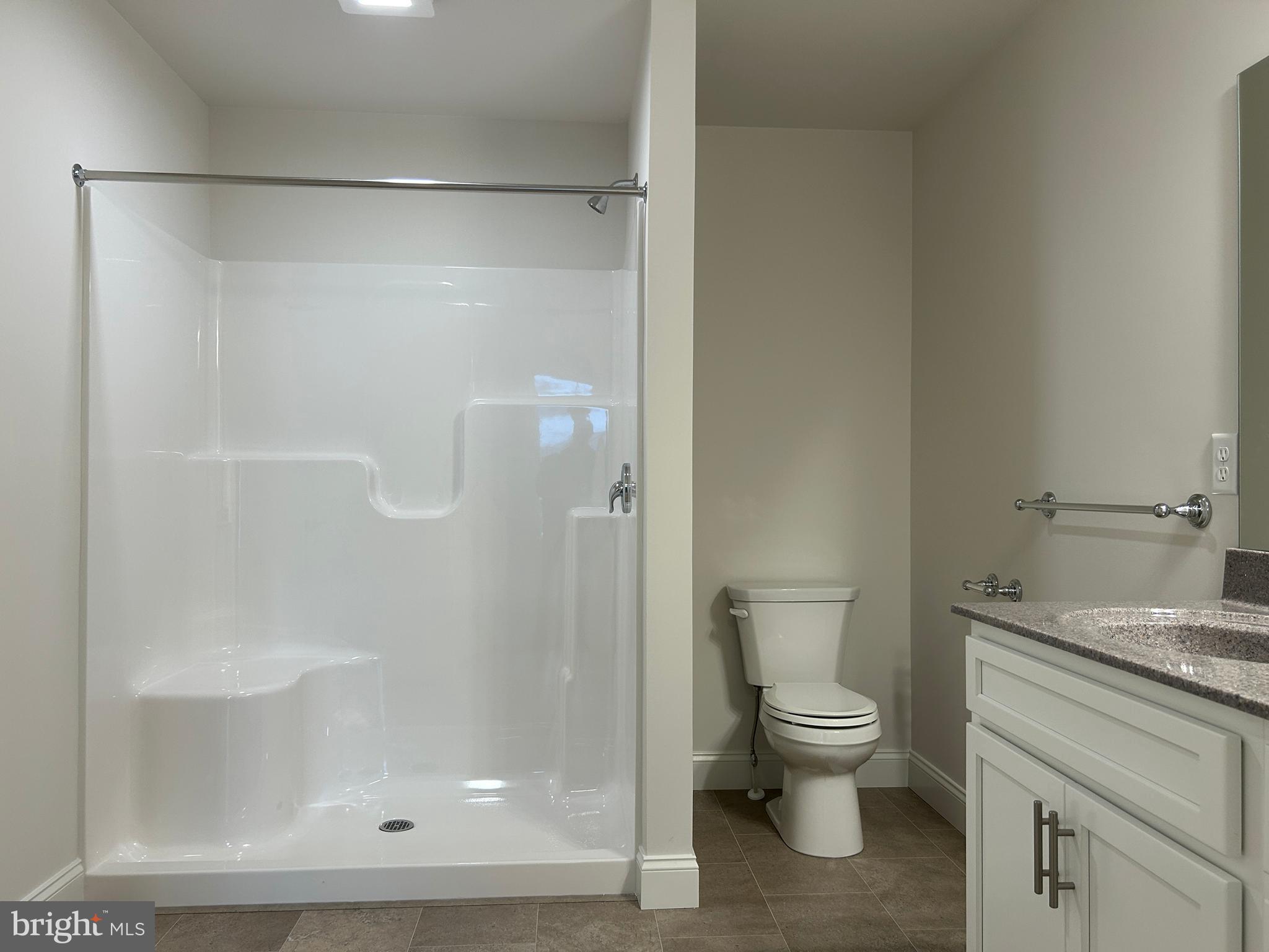 WOODLAND HILLS - Residential