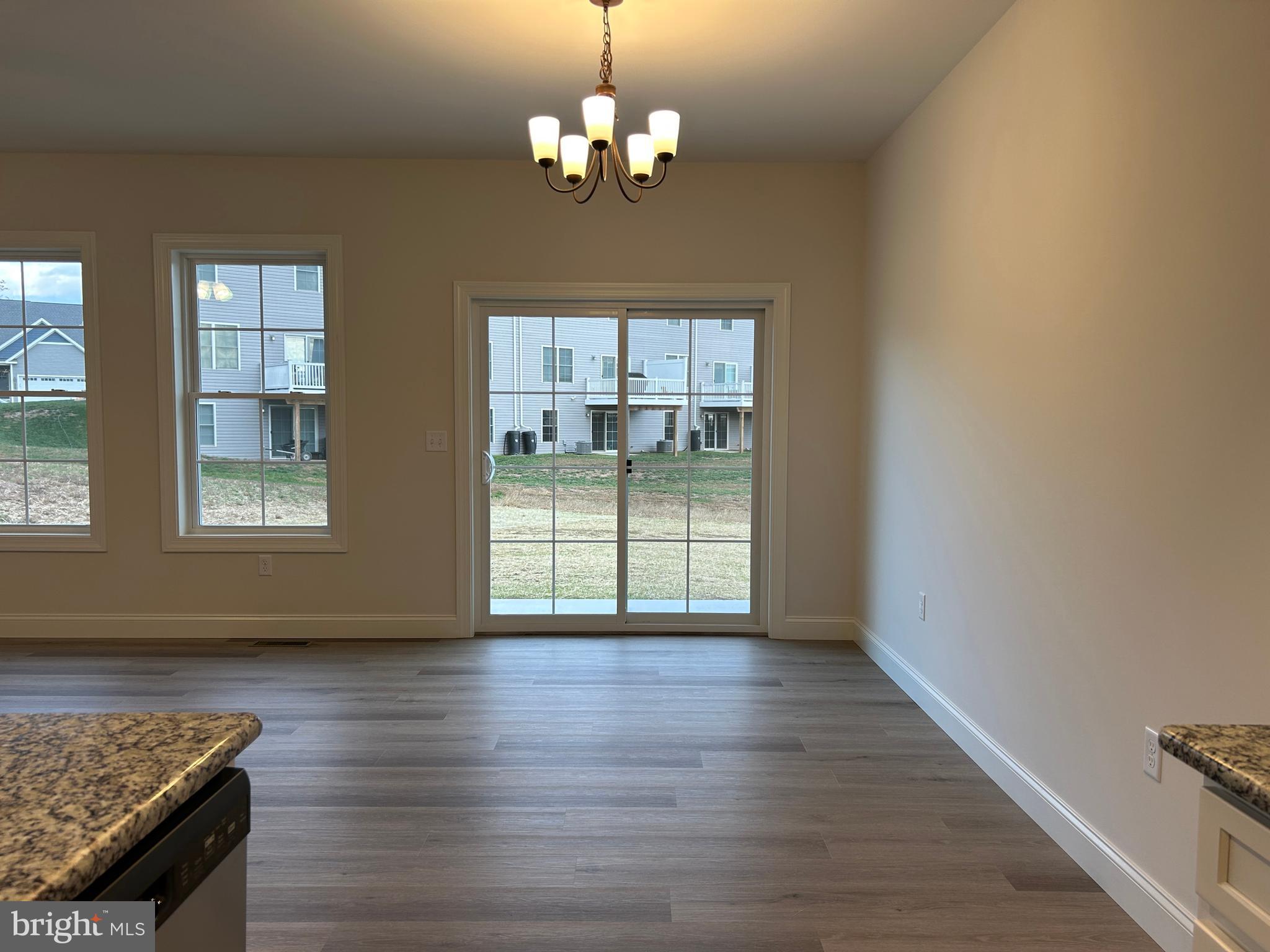 WOODLAND HILLS - Residential