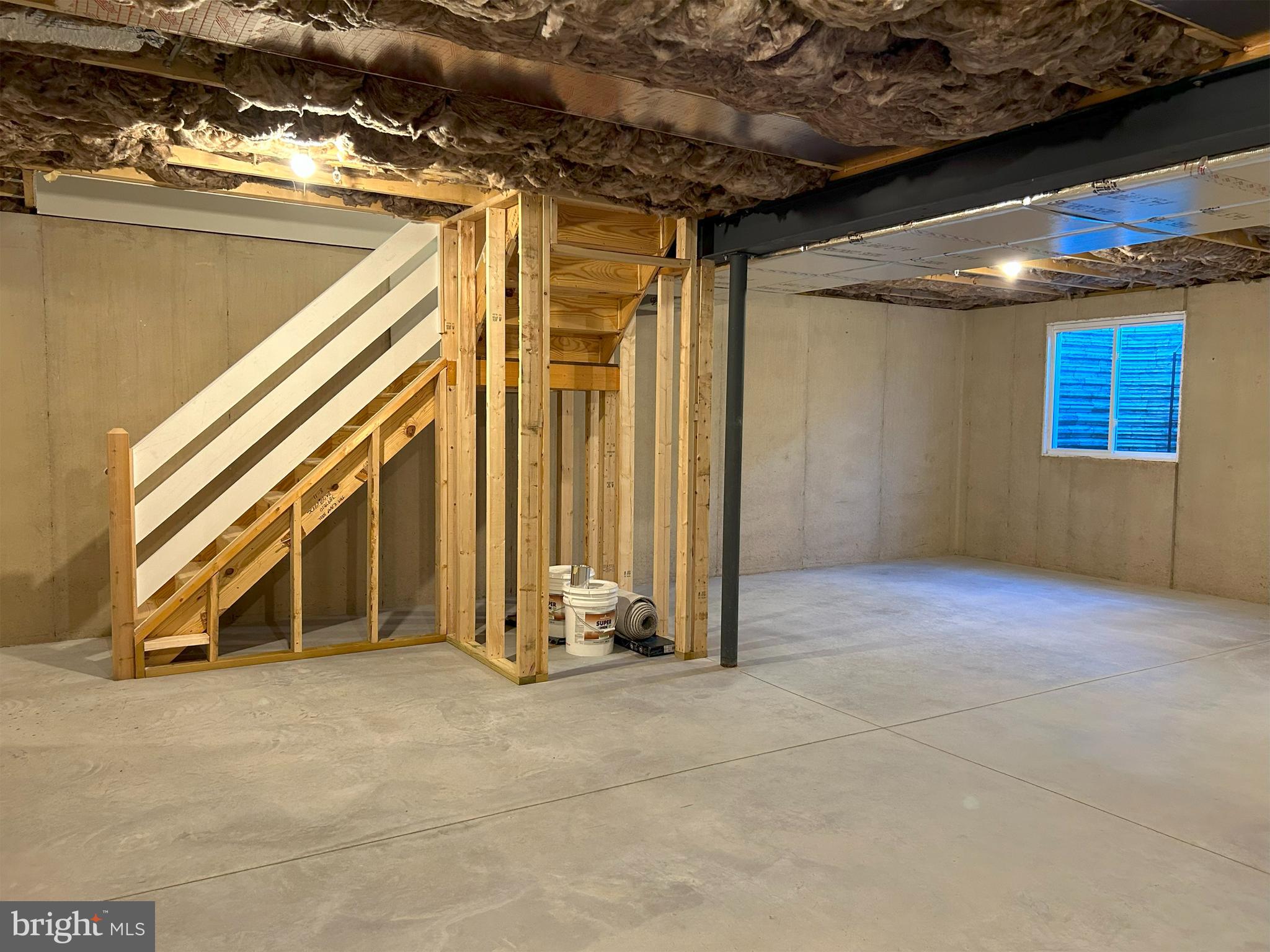 WOODLAND HILLS - Residential