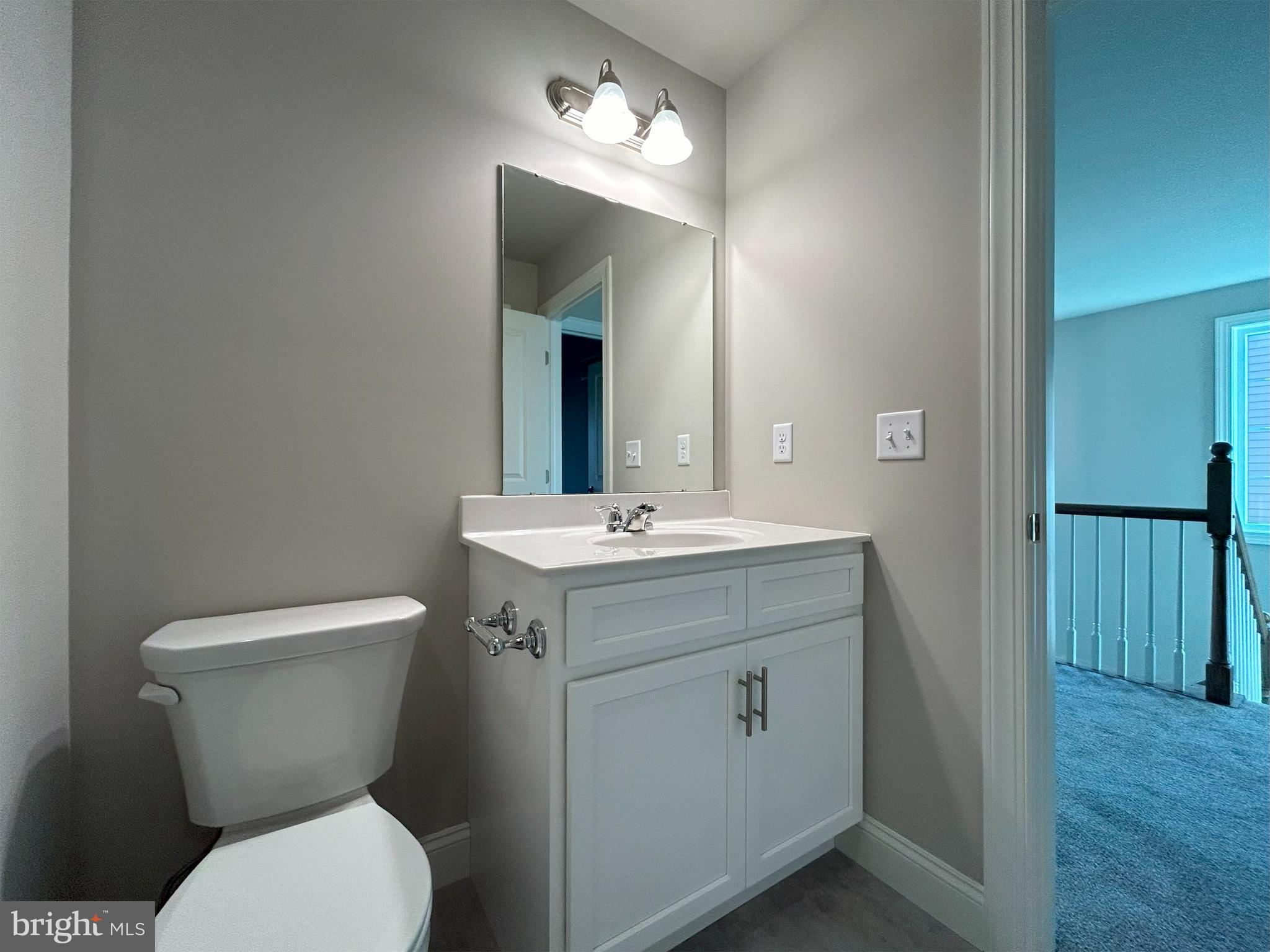 WOODLAND HILLS - Residential