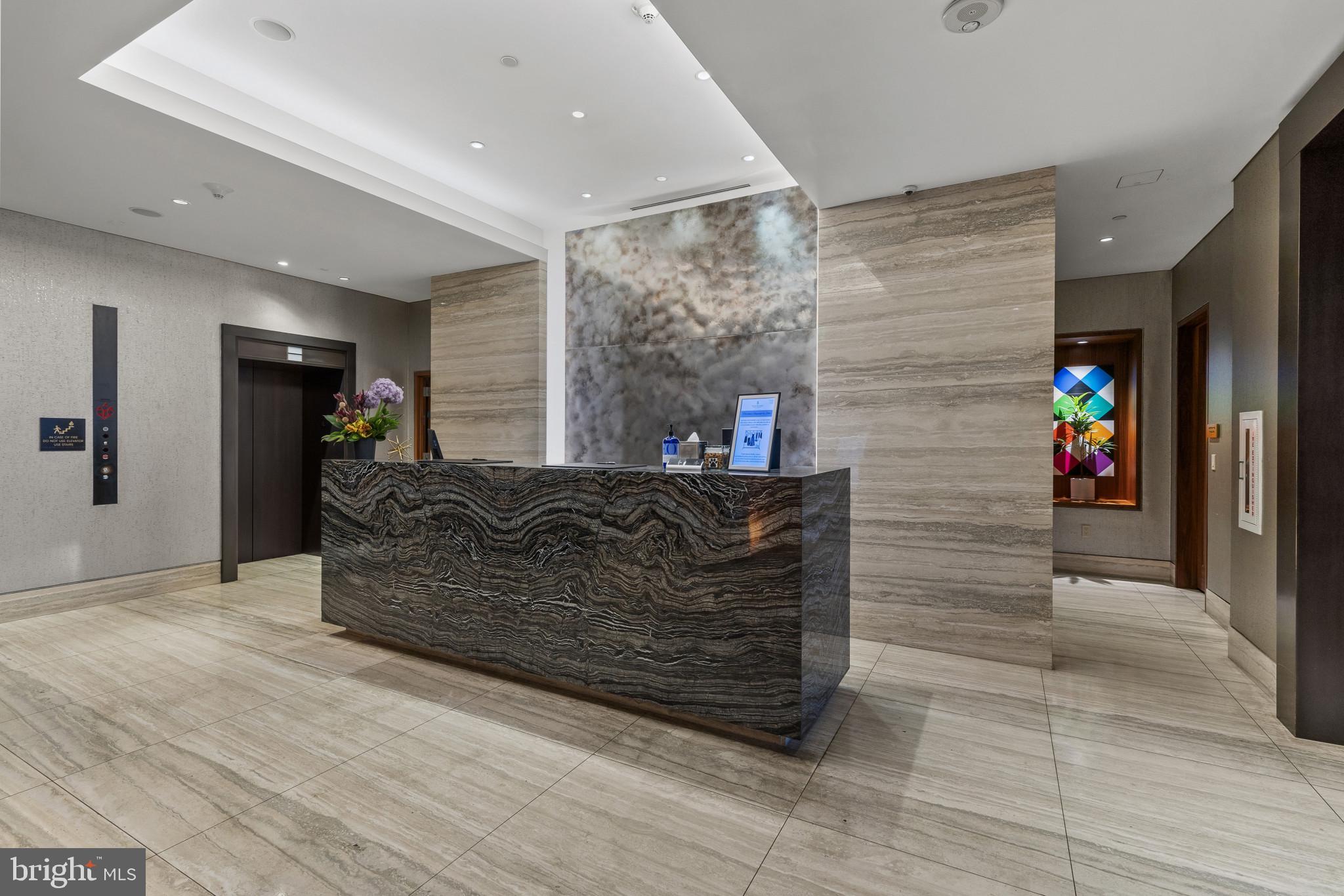 FOUR SEASONS PRIVATE RESIDENCES - Residential Lease