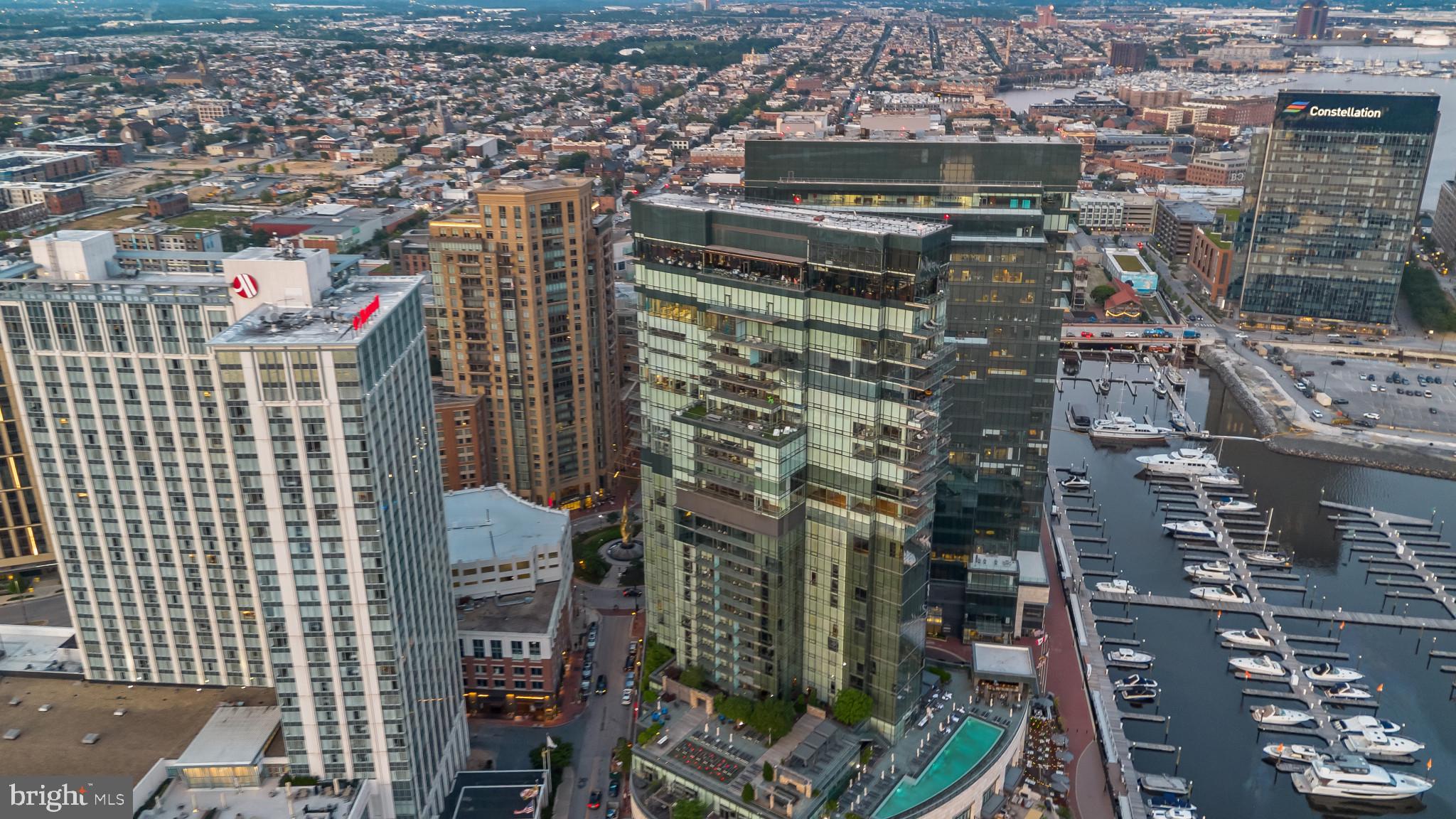 FOUR SEASONS PRIVATE RESIDENCES - Residential Lease