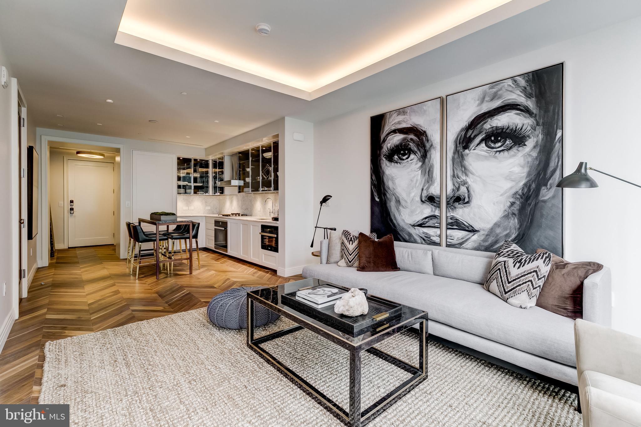 FOUR SEASONS PRIVATE RESIDENCES - Residential Lease