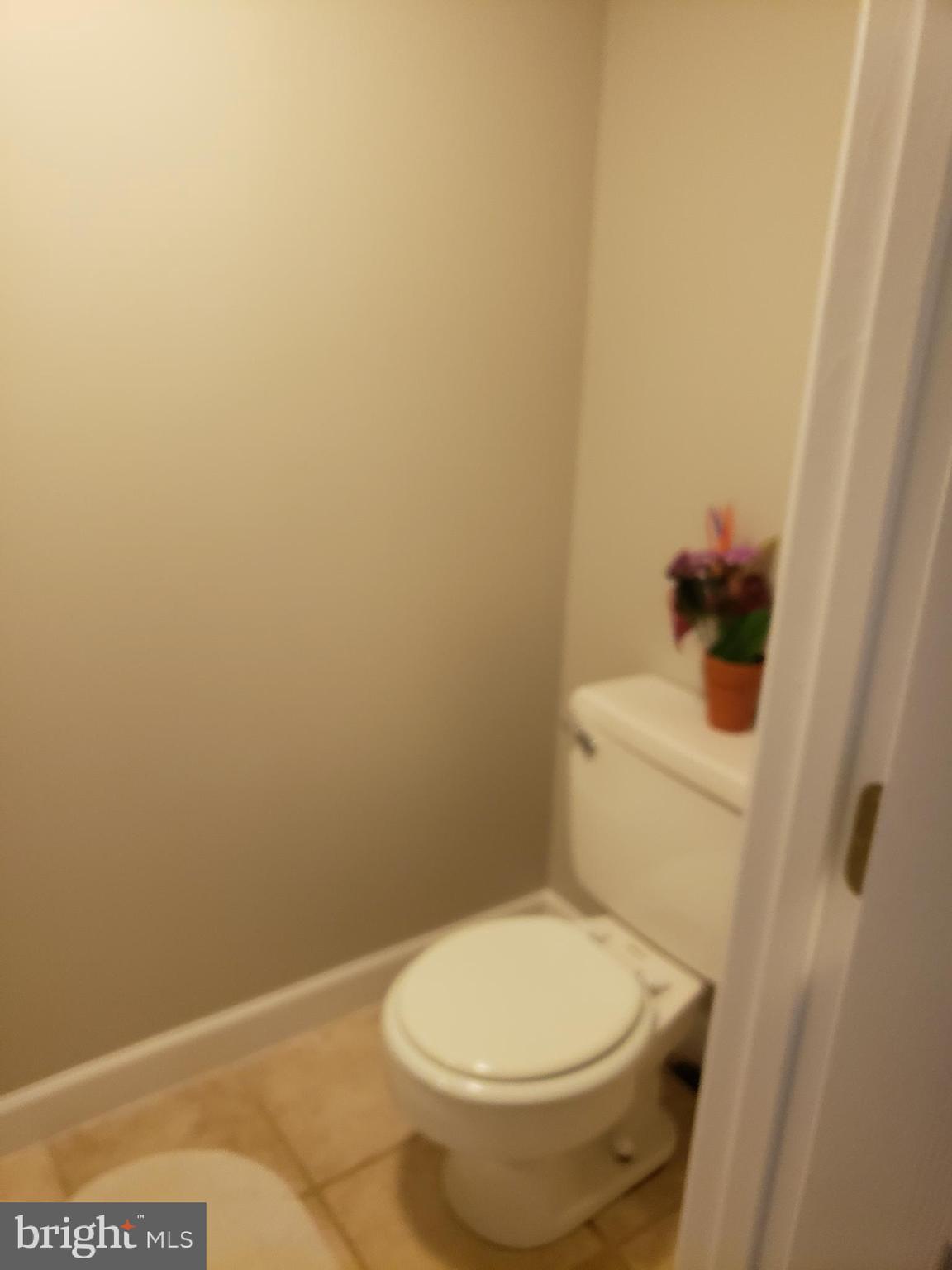 LAKE RIDGE - Residential Lease