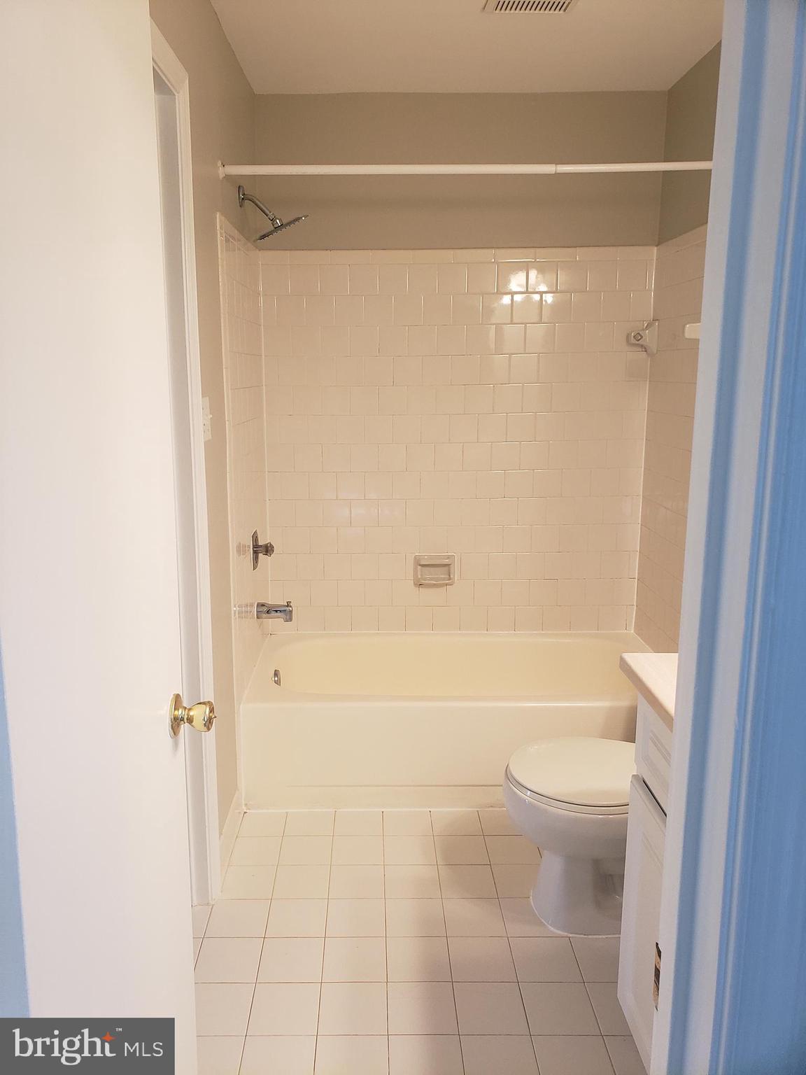 LAKE RIDGE - Residential Lease