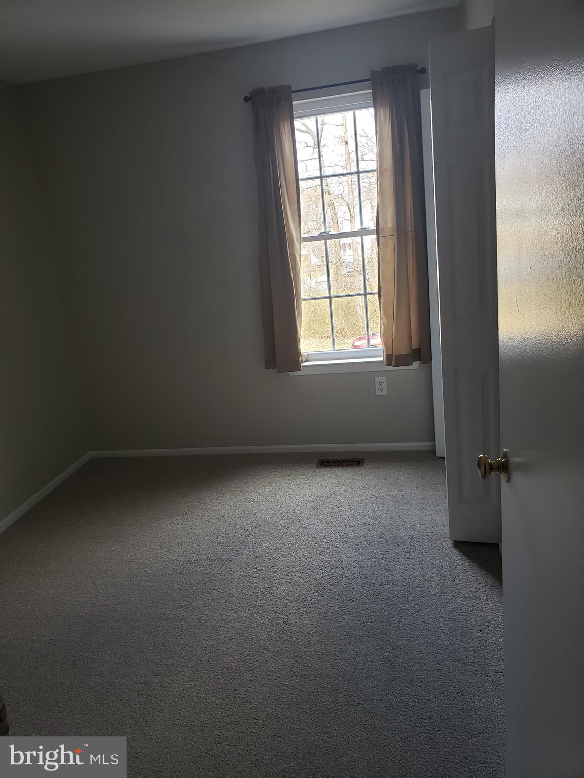 LAKE RIDGE - Residential Lease