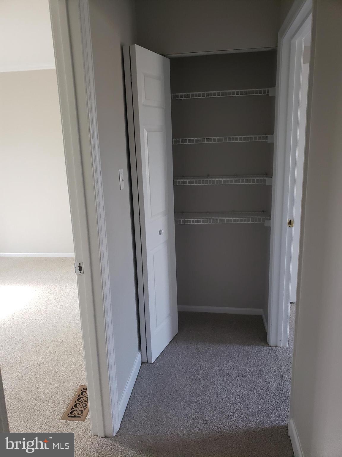 LAKE RIDGE - Residential Lease