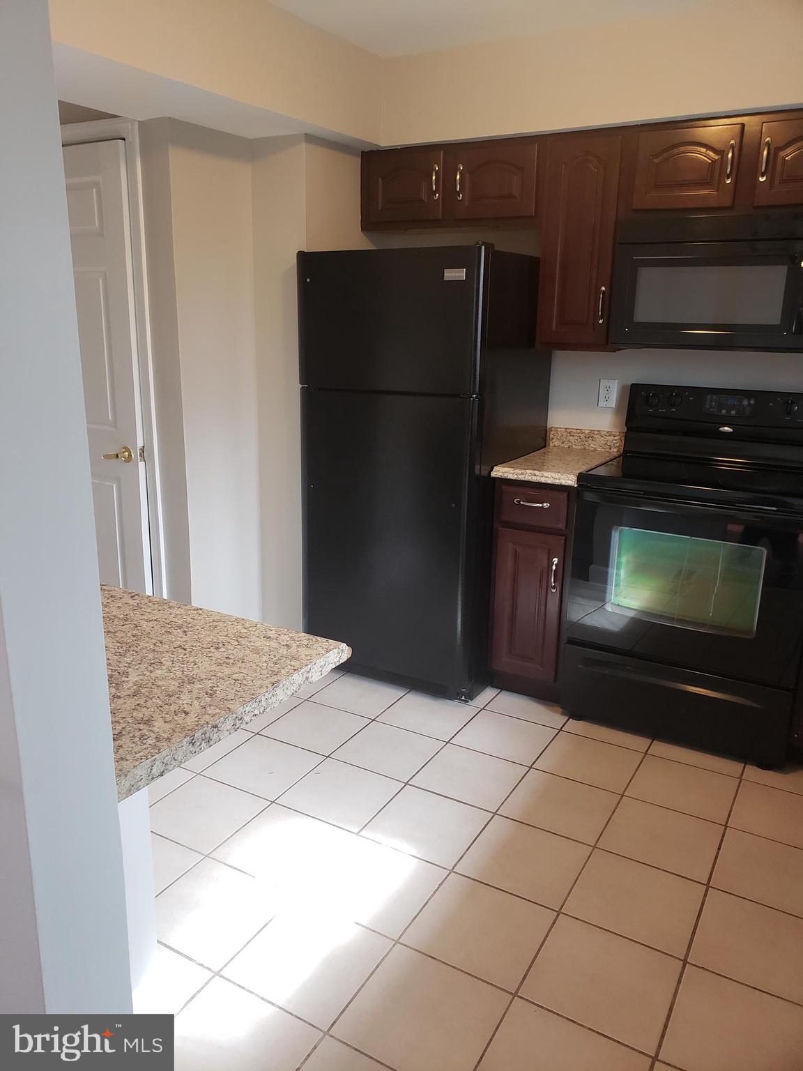 LAKE RIDGE - Residential Lease