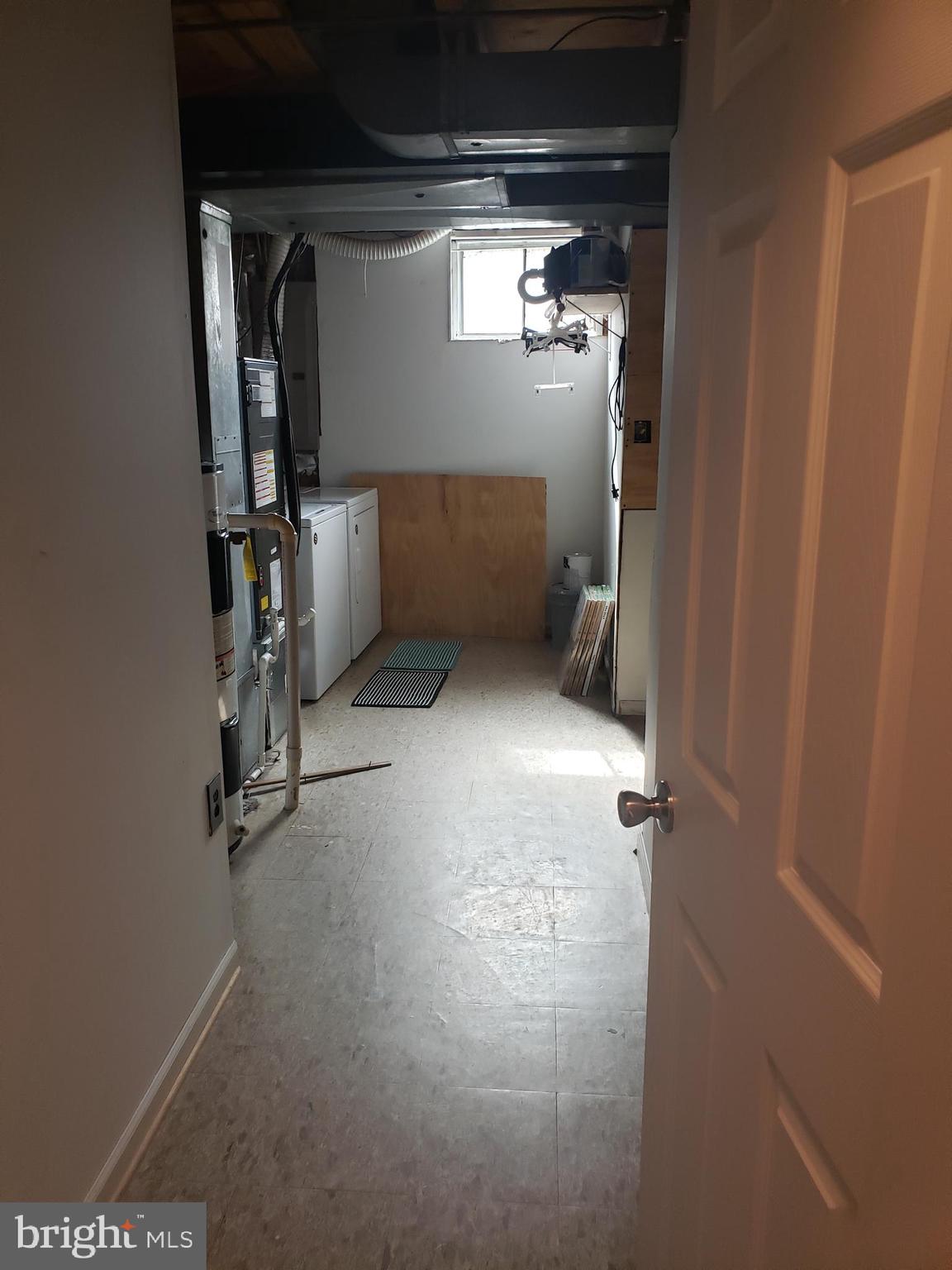 LAKE RIDGE - Residential Lease