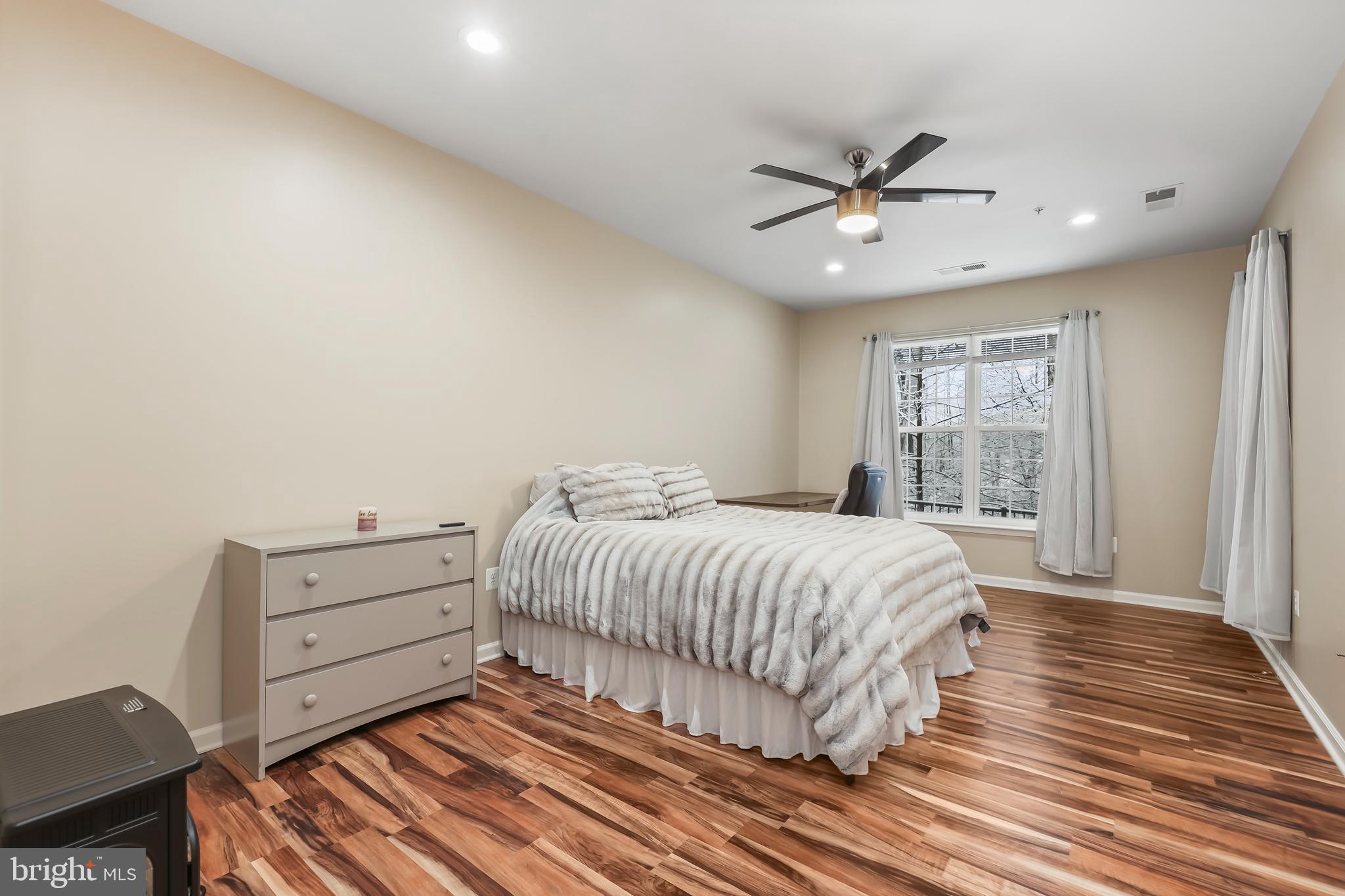 THE RESERVE CONDOMINIUMS - Residential