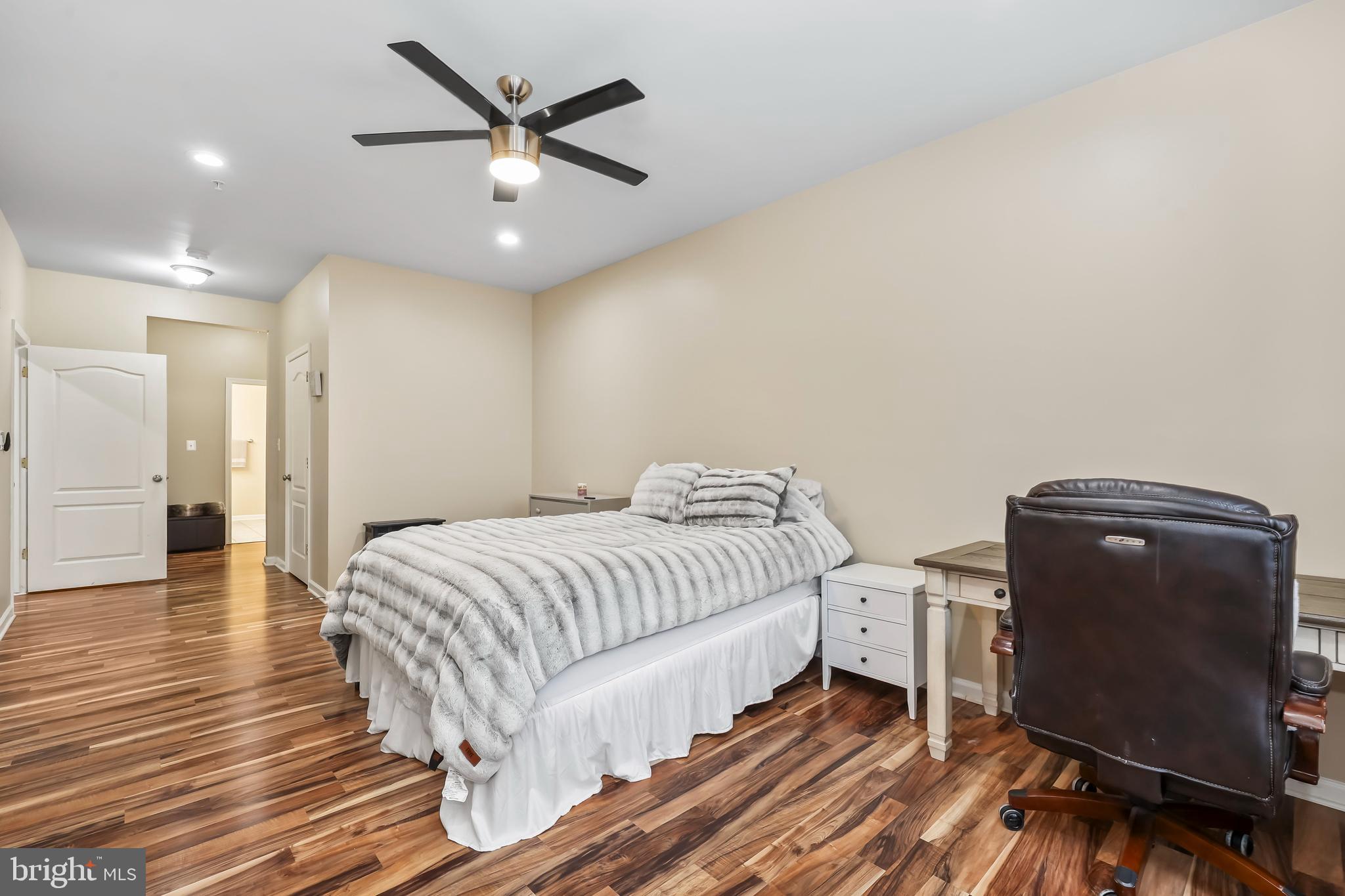 THE RESERVE CONDOMINIUMS - Residential