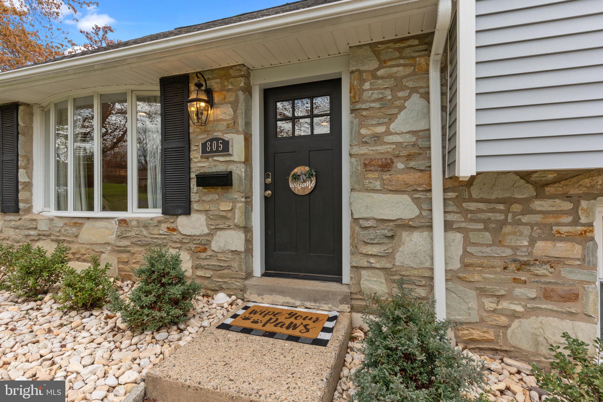 805 BLOSSOM ROAD