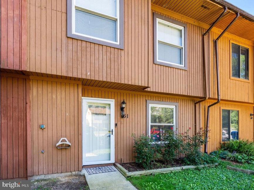 51 KEEPSAKE PLACE