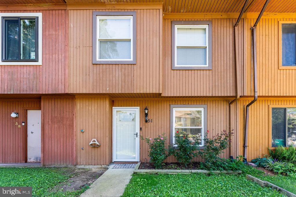 51 KEEPSAKE PLACE