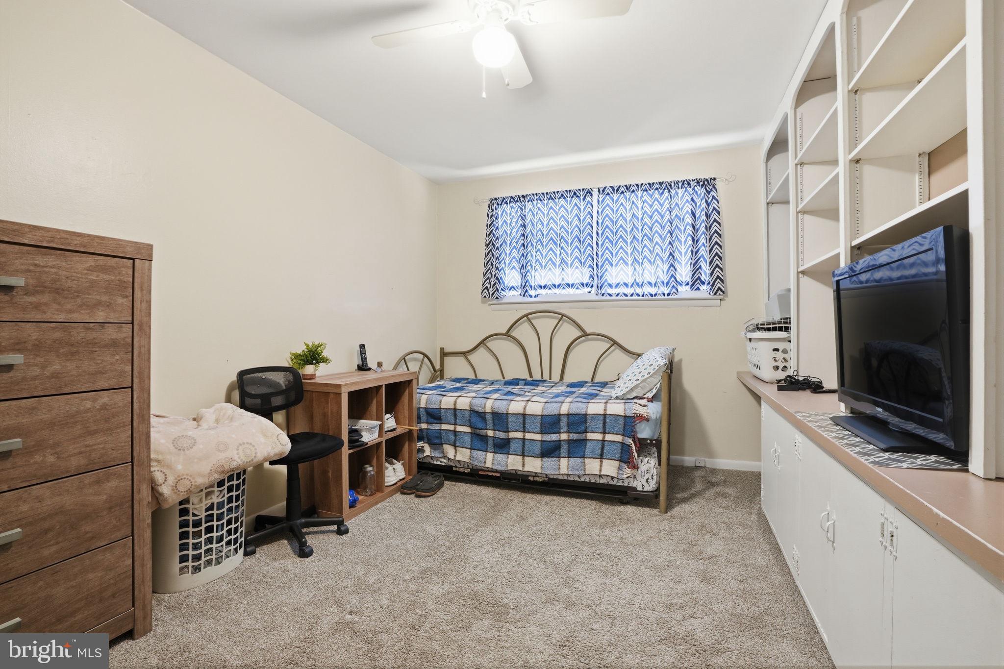 PHILADELPHIA (NORTHEAST) - Residential