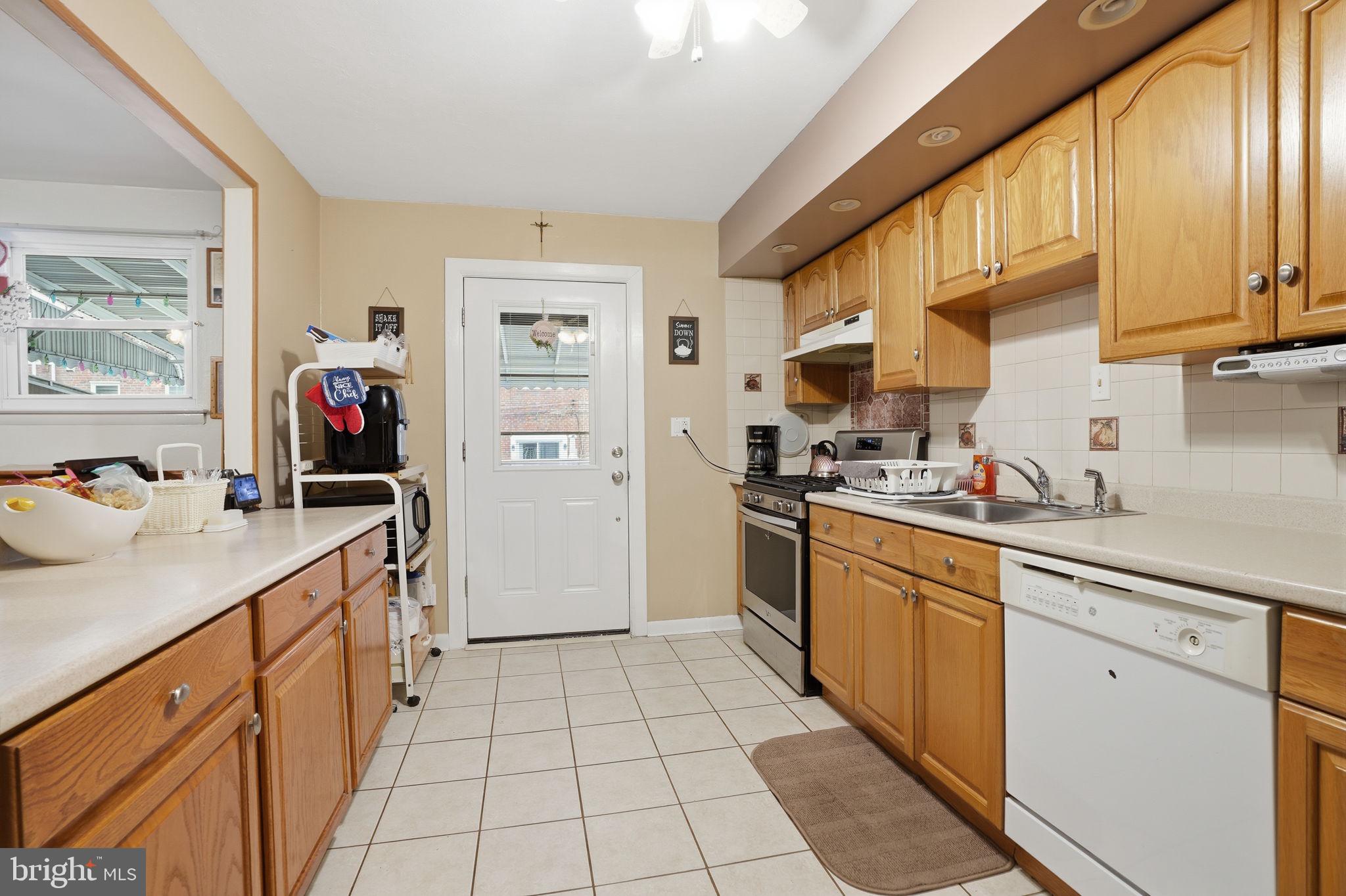 PHILADELPHIA (NORTHEAST) - Residential