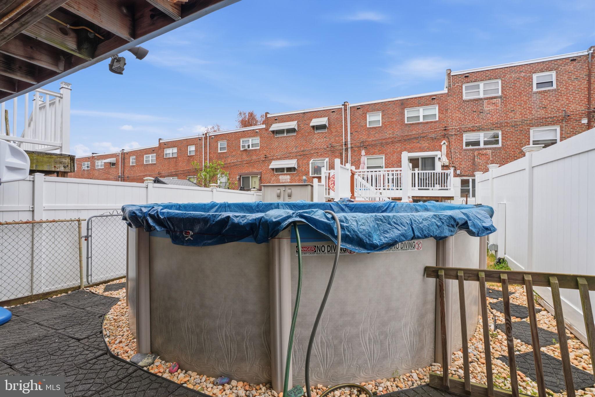 PHILADELPHIA (NORTHEAST) - Residential