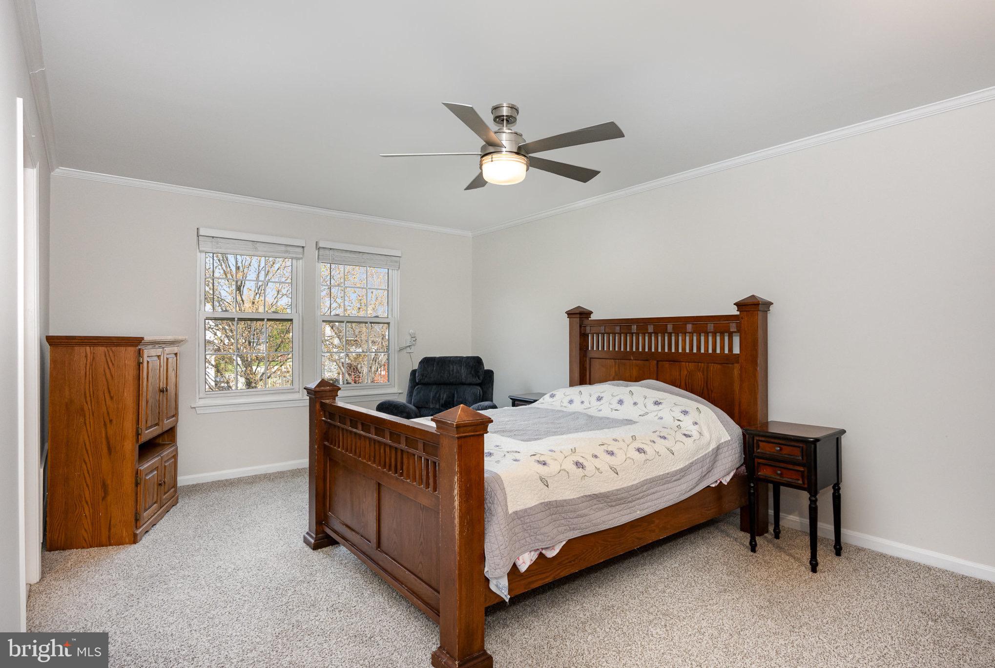 SOUTH HAMPTON - Residential