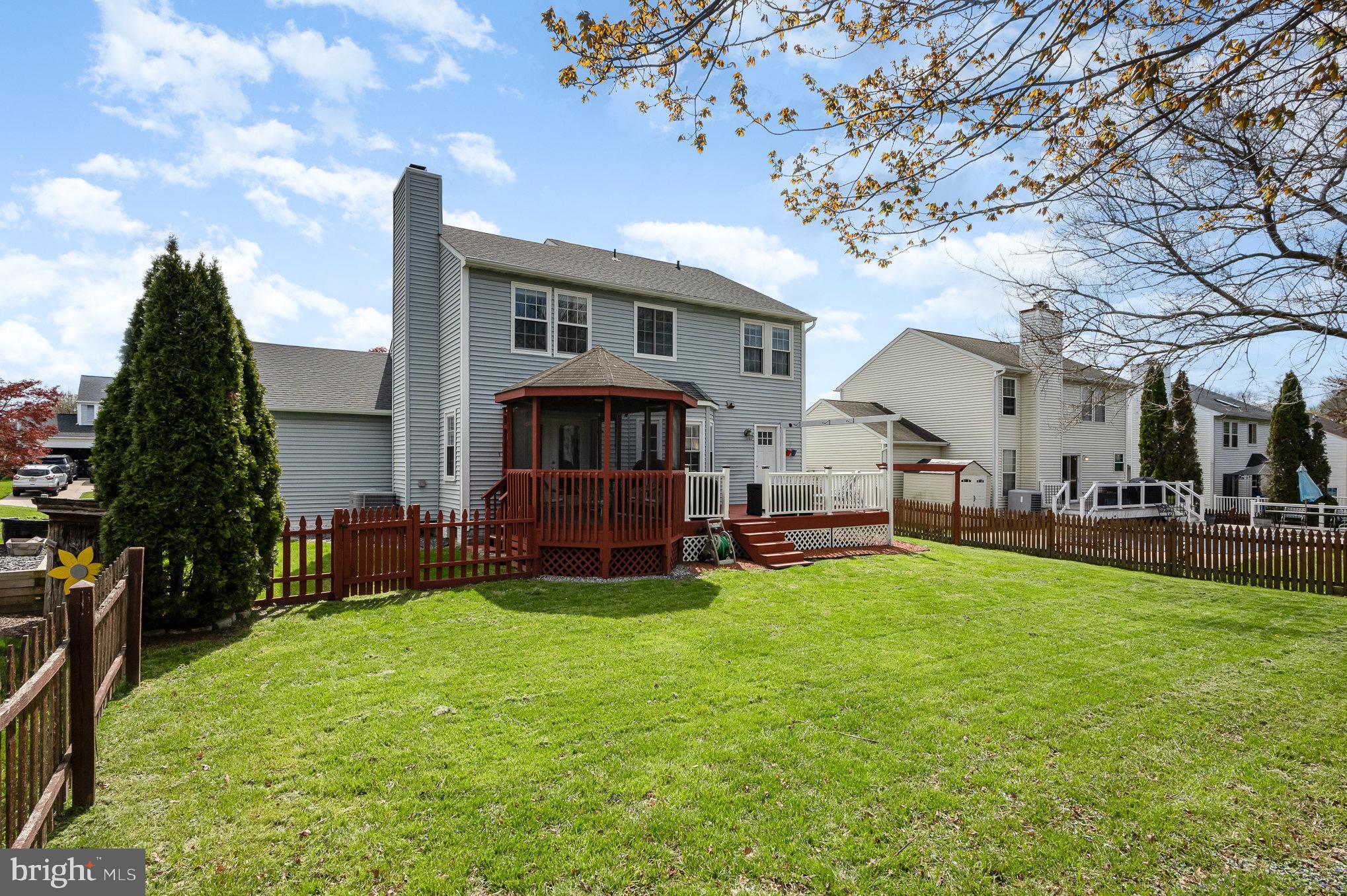 SOUTH HAMPTON - Residential