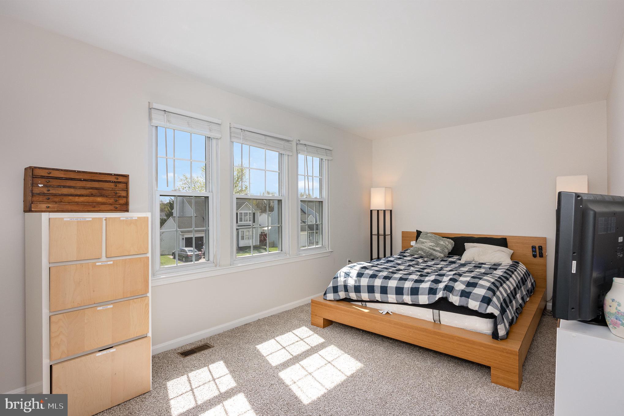 SOUTH HAMPTON - Residential