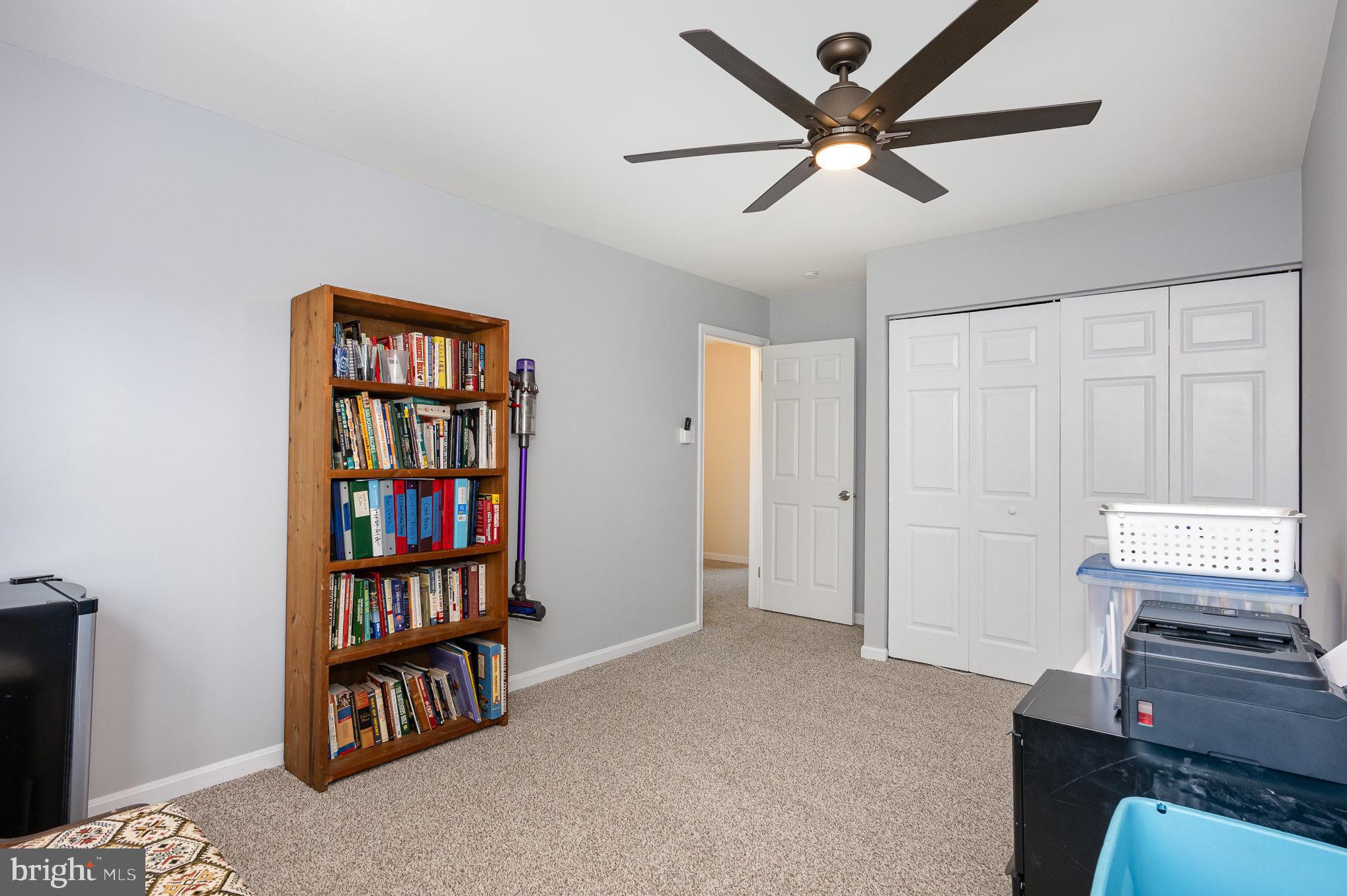 SOUTH HAMPTON - Residential