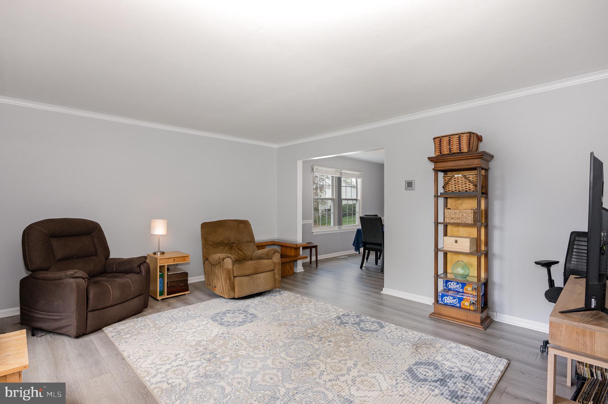 SOUTH HAMPTON - Residential