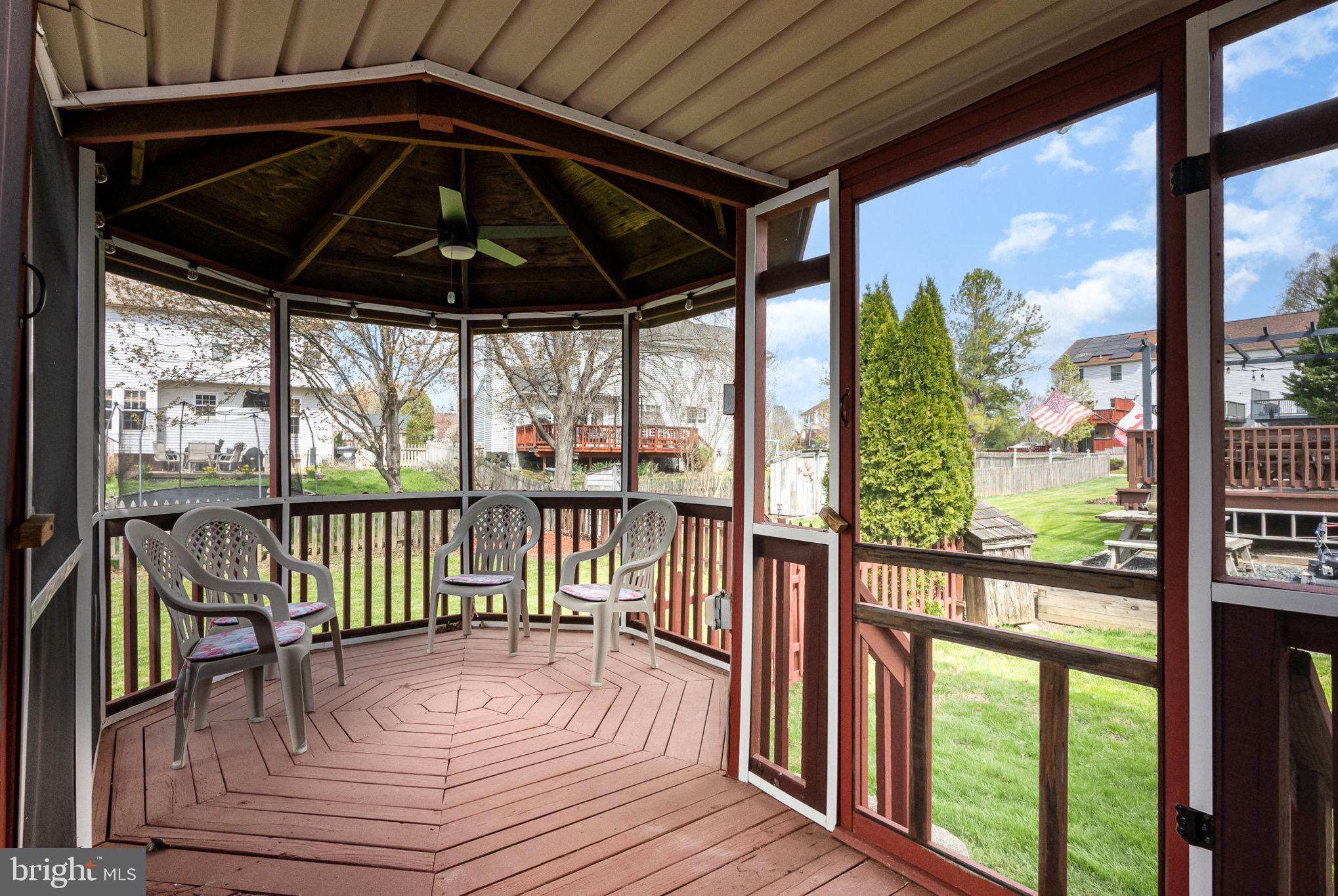 SOUTH HAMPTON - Residential