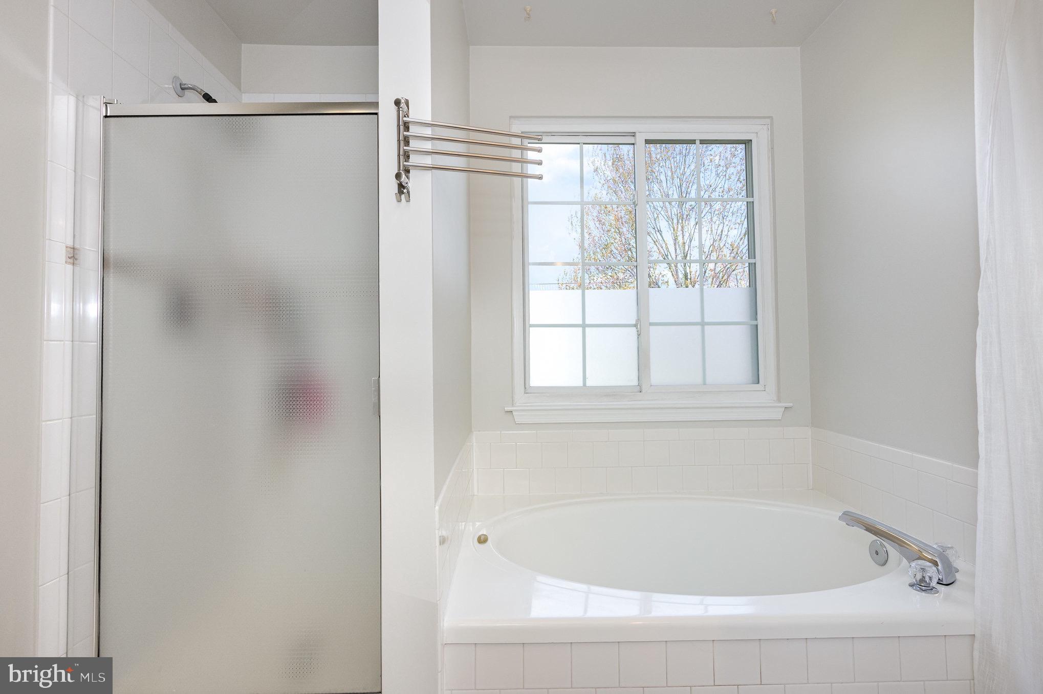 SOUTH HAMPTON - Residential