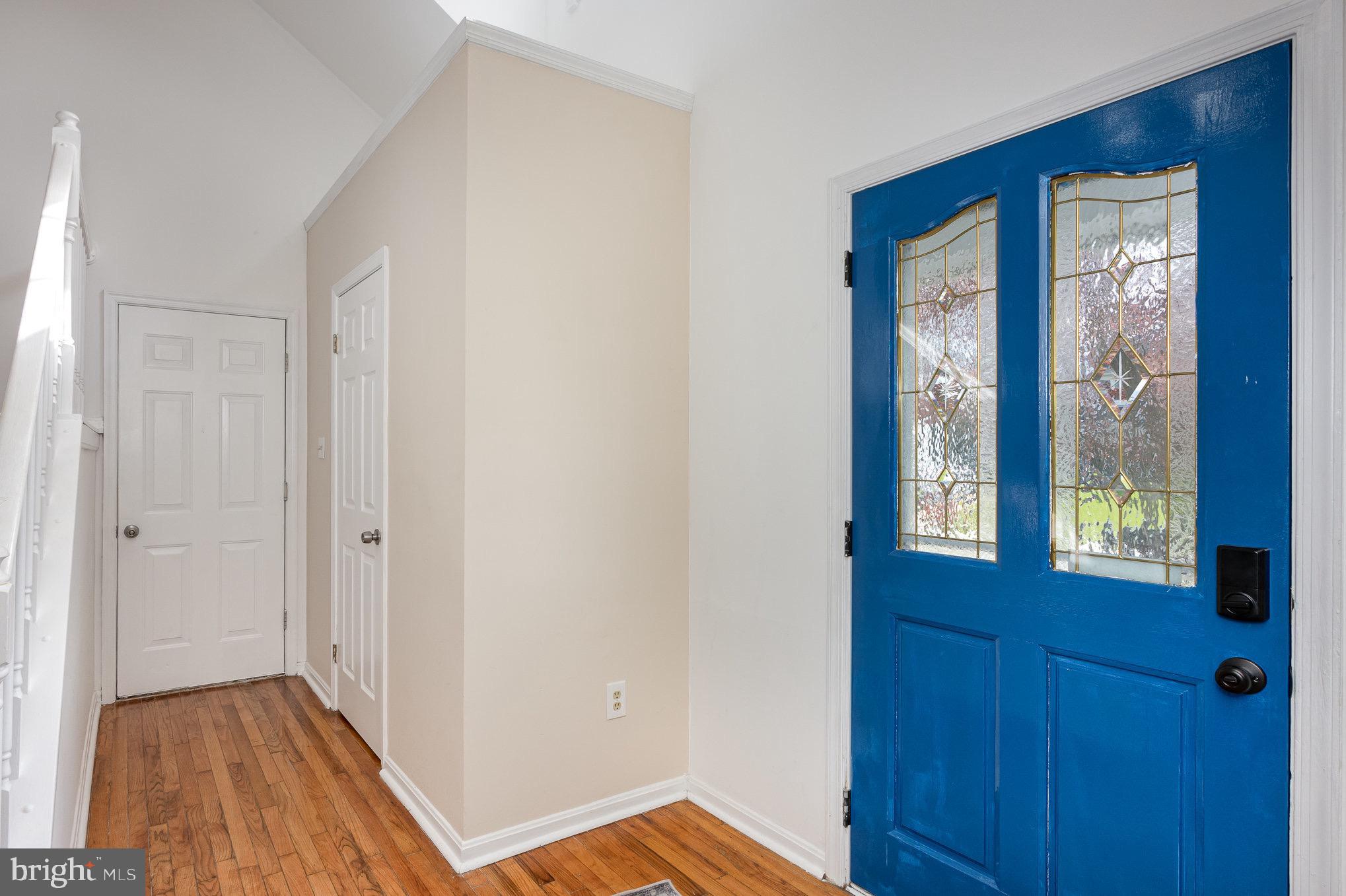 SOUTH HAMPTON - Residential