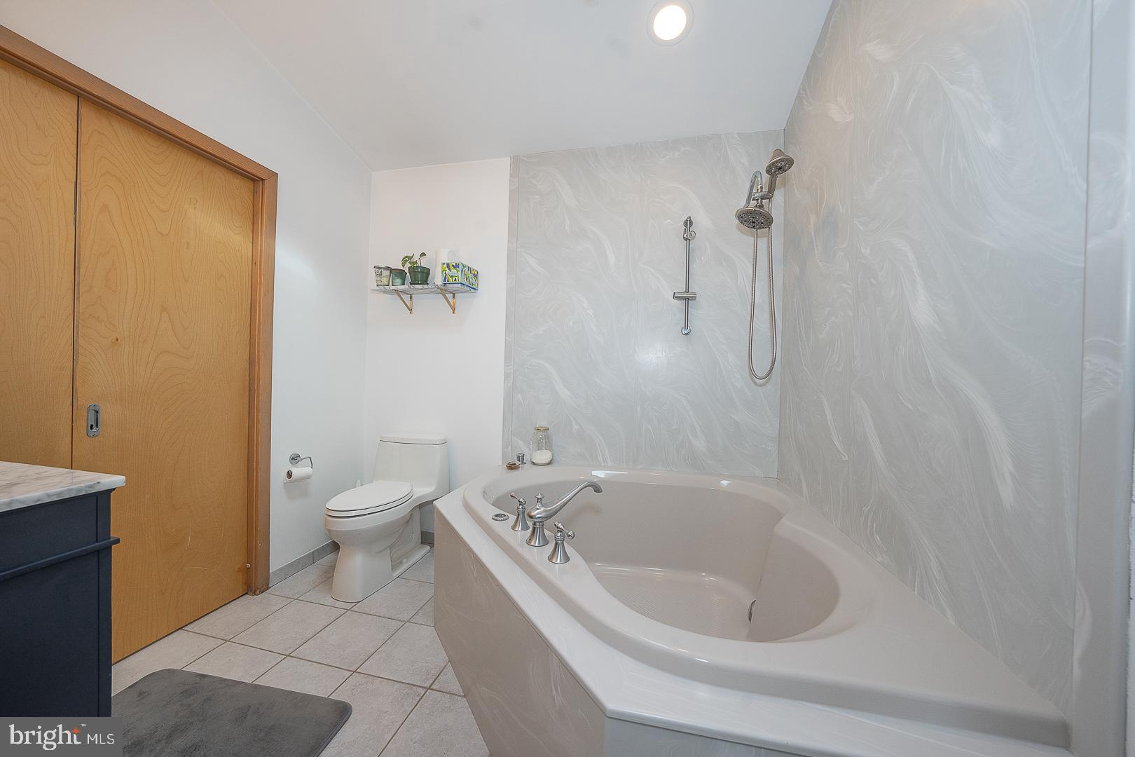 GULPH MILLS VIL - Residential