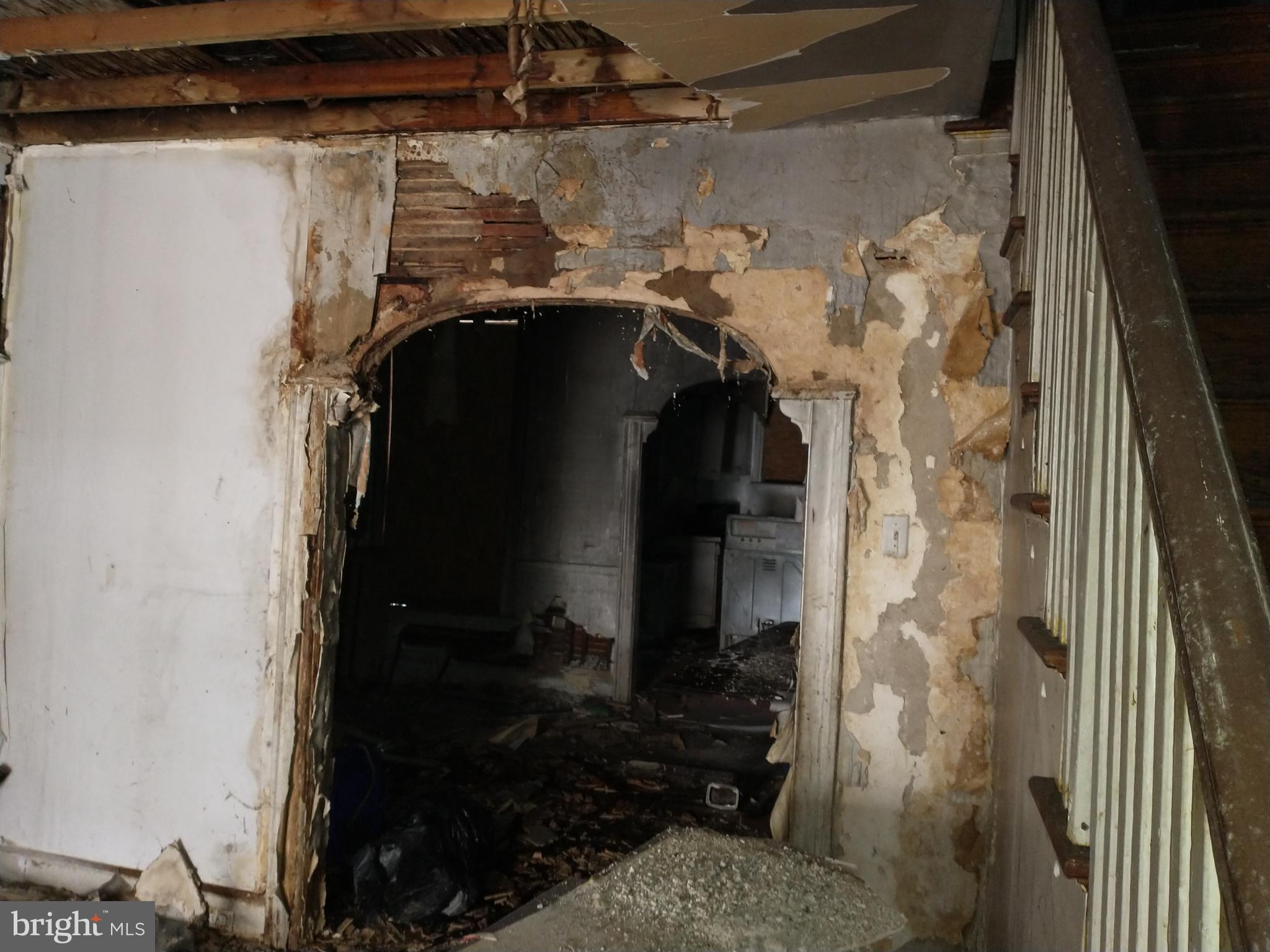 WEST OAK LANE - Residential