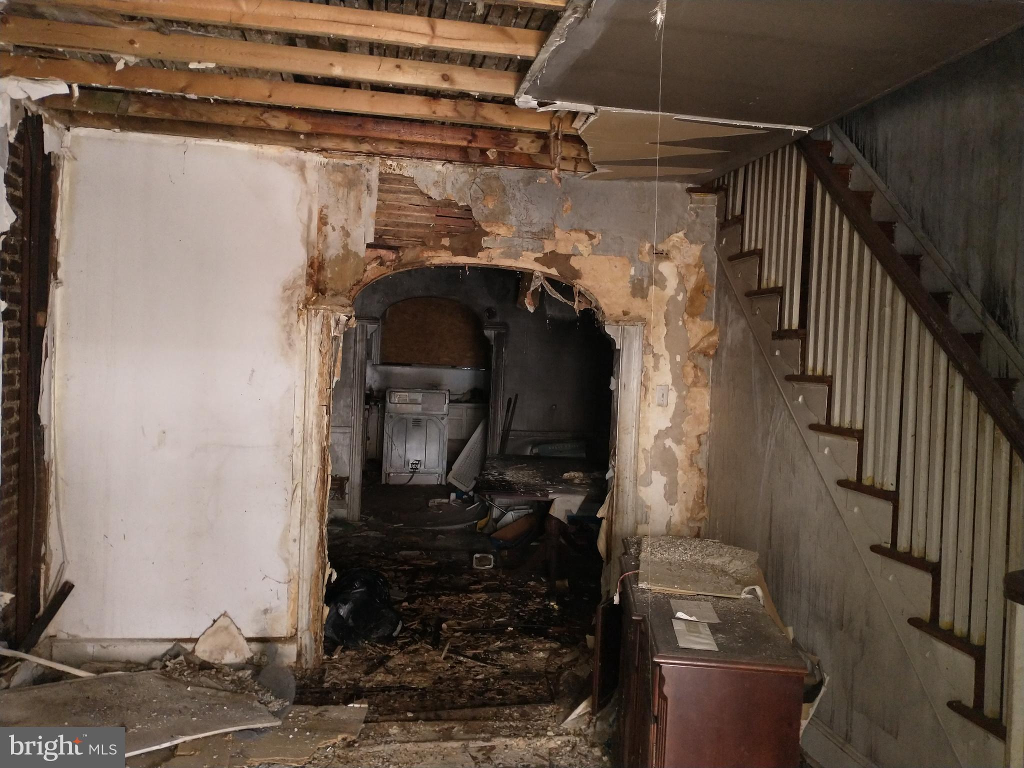 WEST OAK LANE - Residential