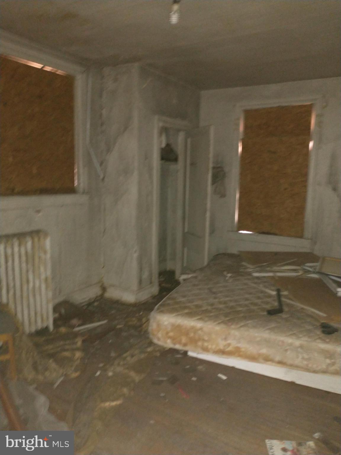 WEST OAK LANE - Residential