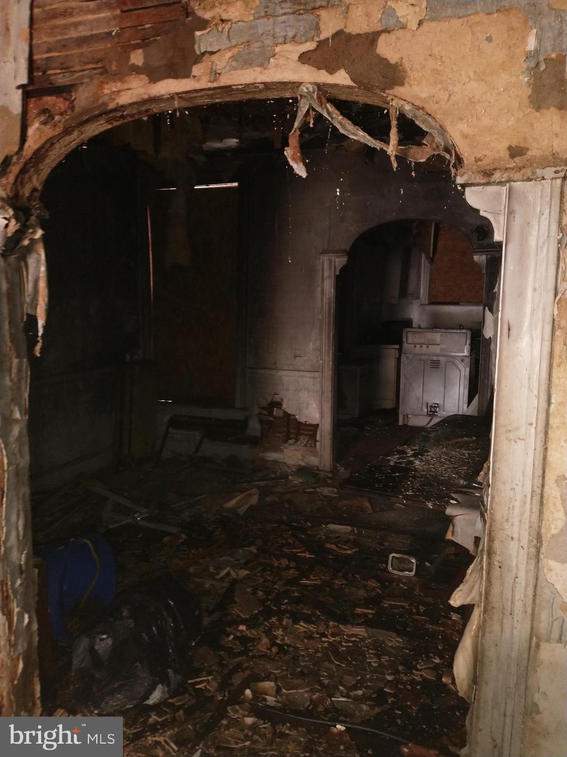 WEST OAK LANE - Residential