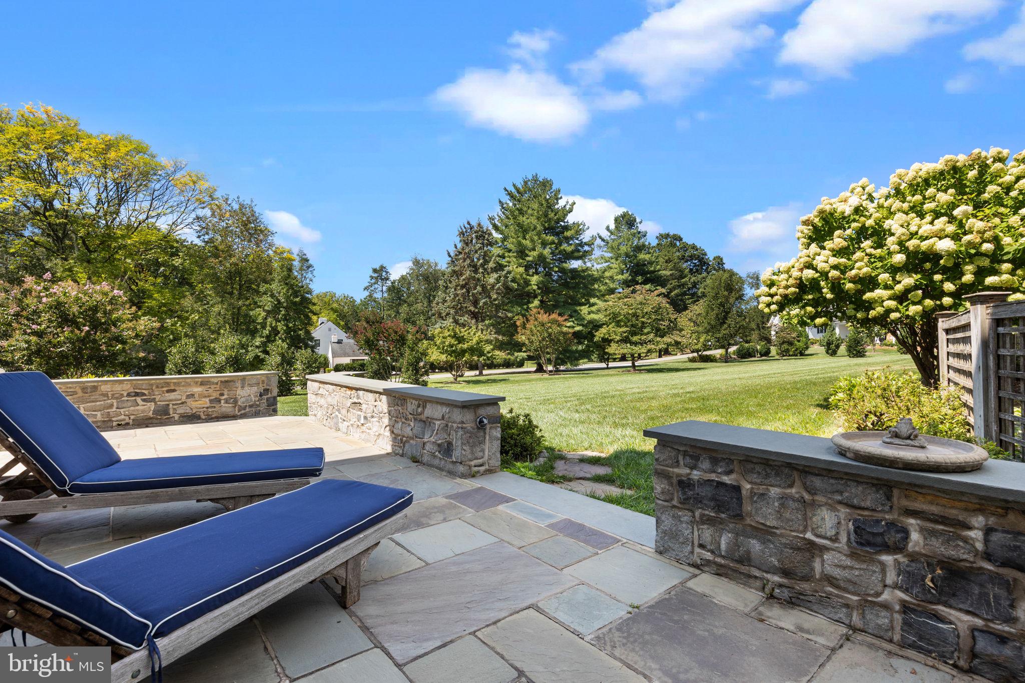 FLOURTOWN - Residential