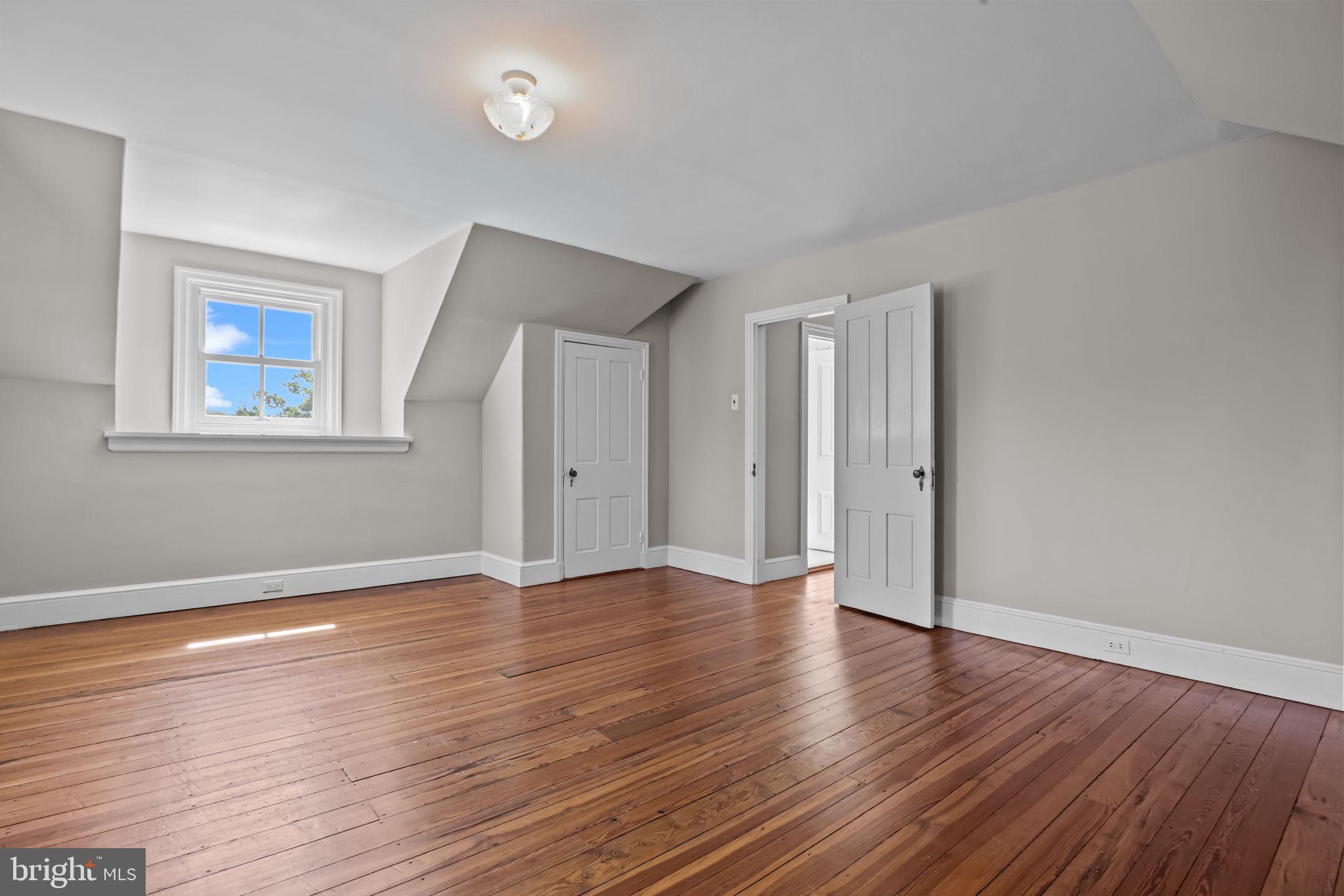 FLOURTOWN - Residential