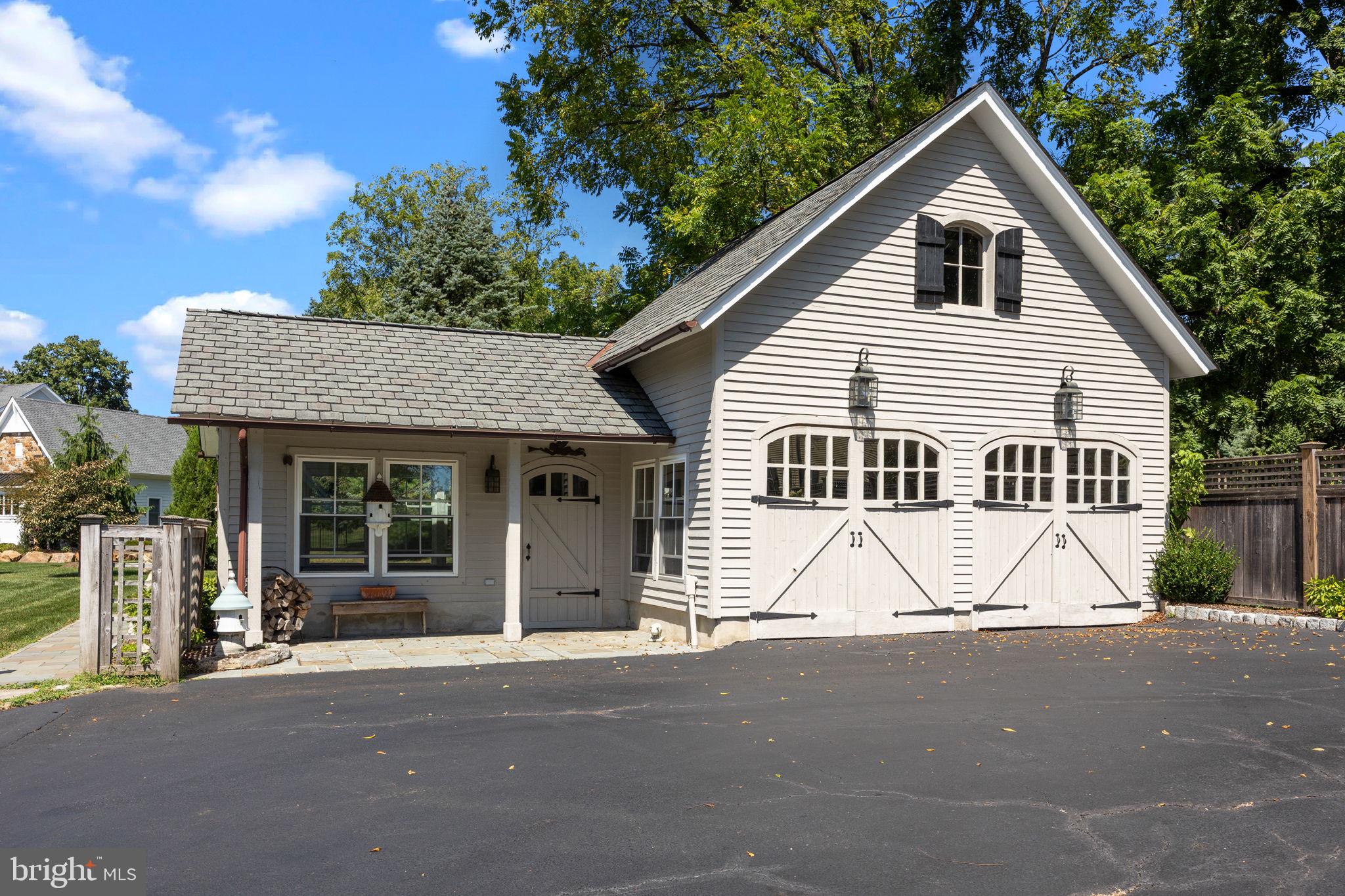 FLOURTOWN - Residential