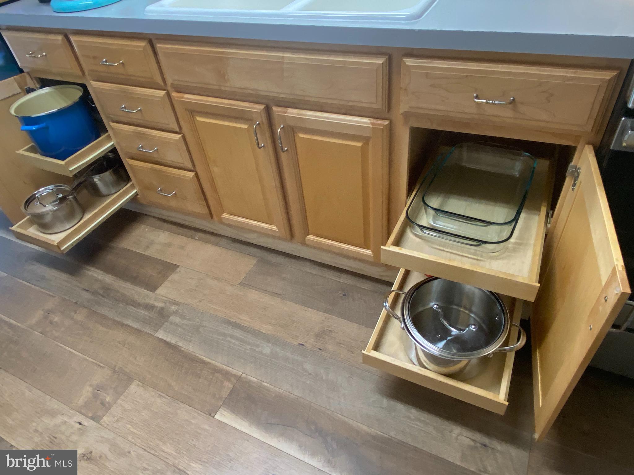 ABERDEEN HILLS - Residential