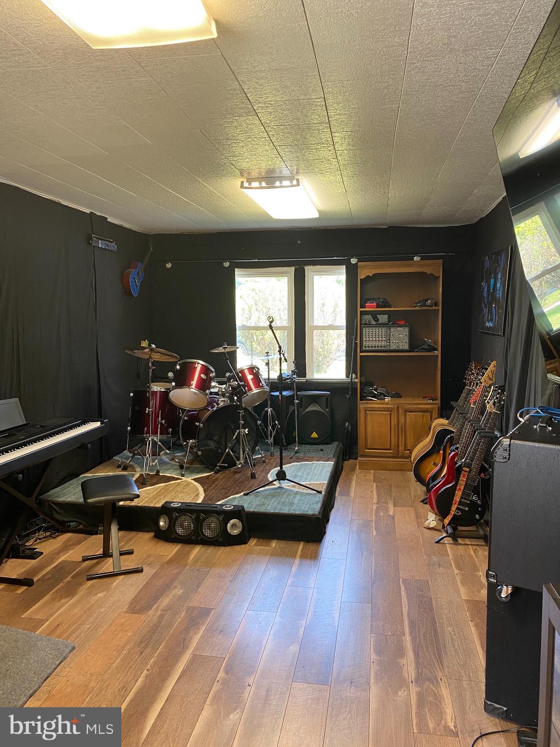 ABERDEEN HILLS - Residential