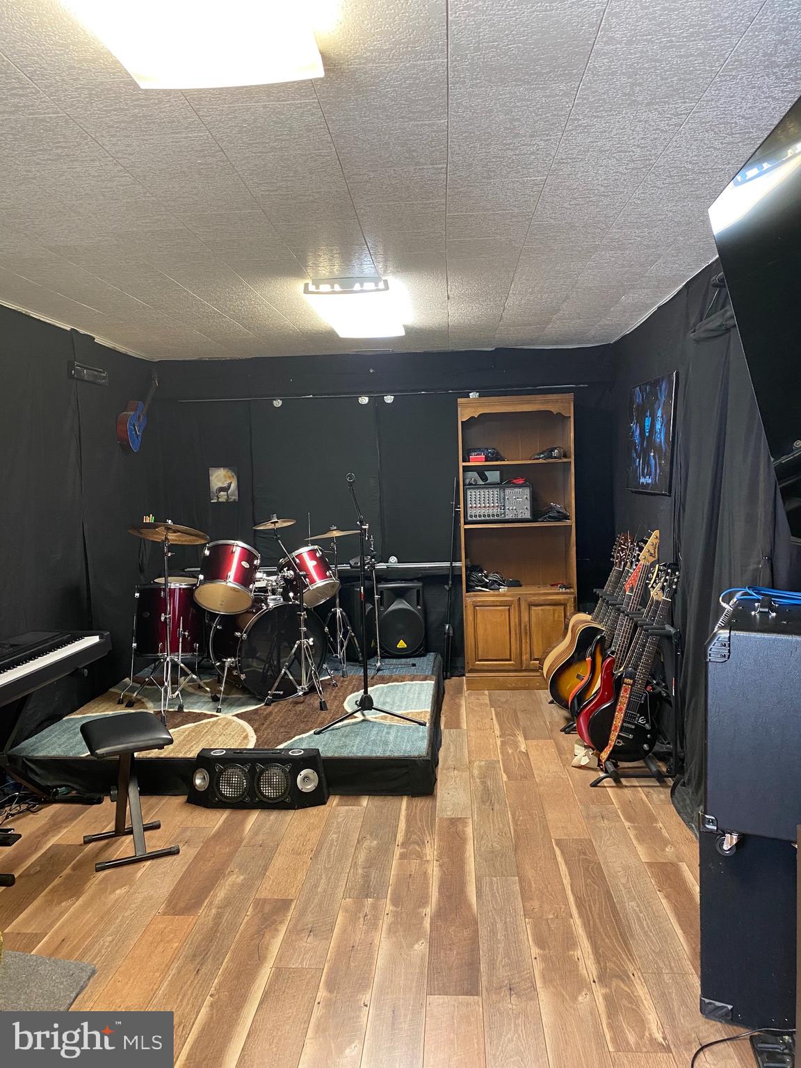 ABERDEEN HILLS - Residential