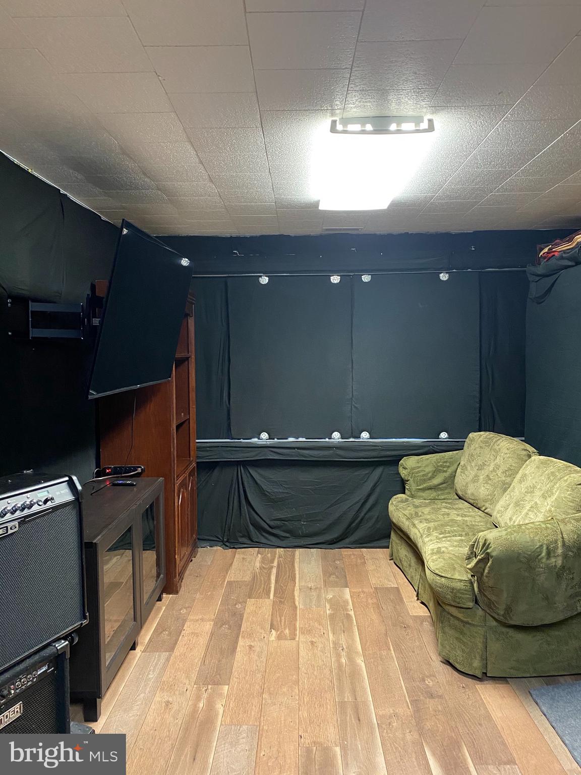 ABERDEEN HILLS - Residential