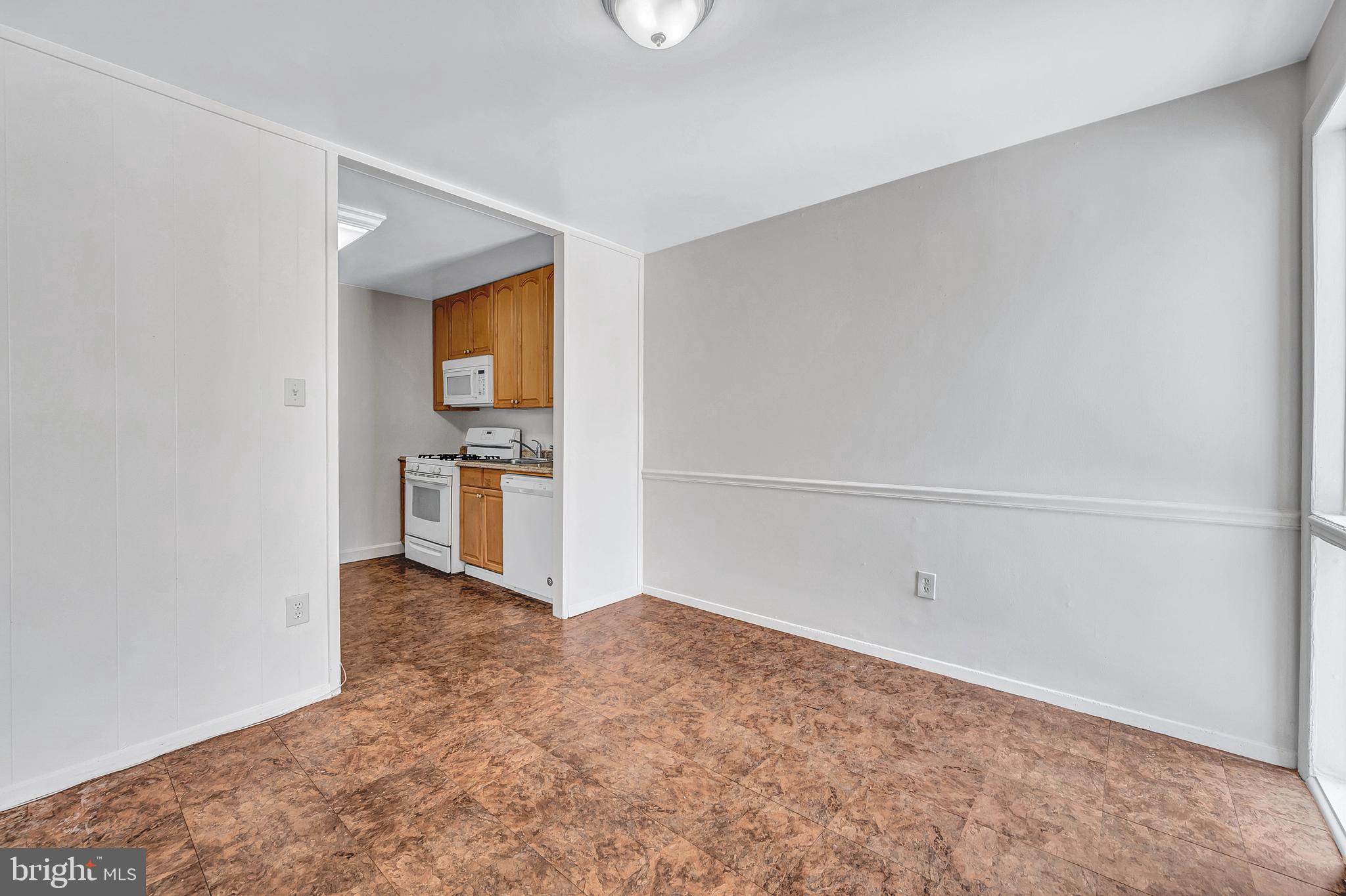 HOLLY HILL CONDOMINIUMS - Residential