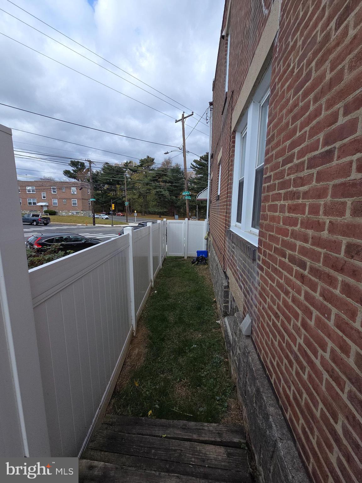 HOLME CIRCLE - Residential