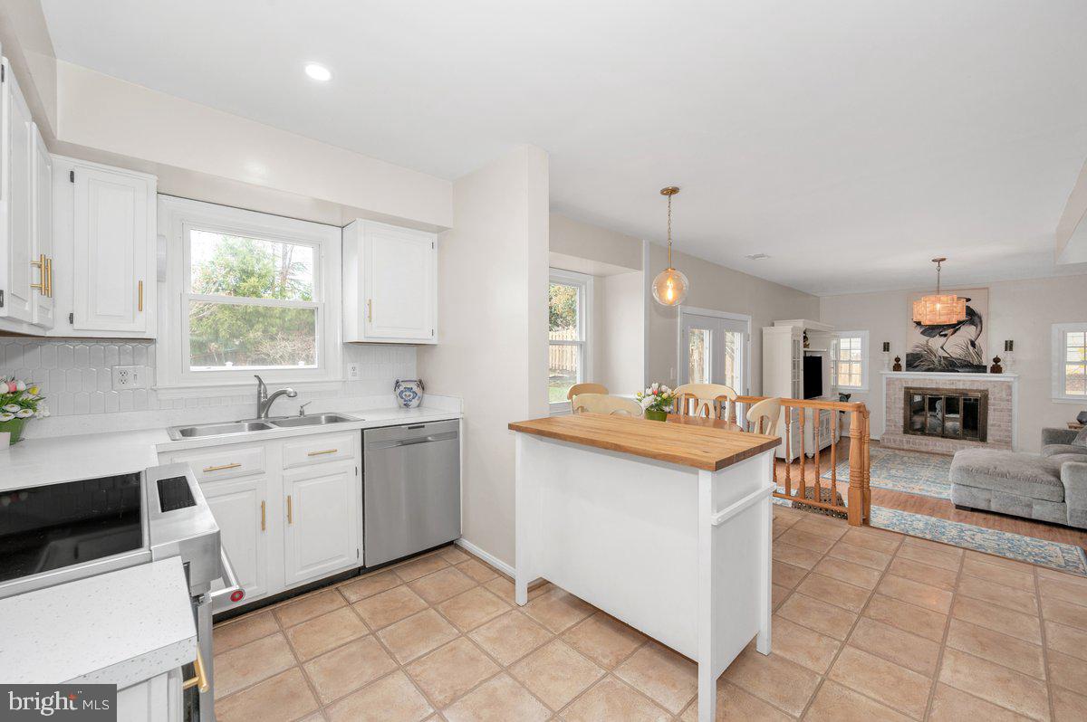 3106 MADISON HILL COURT