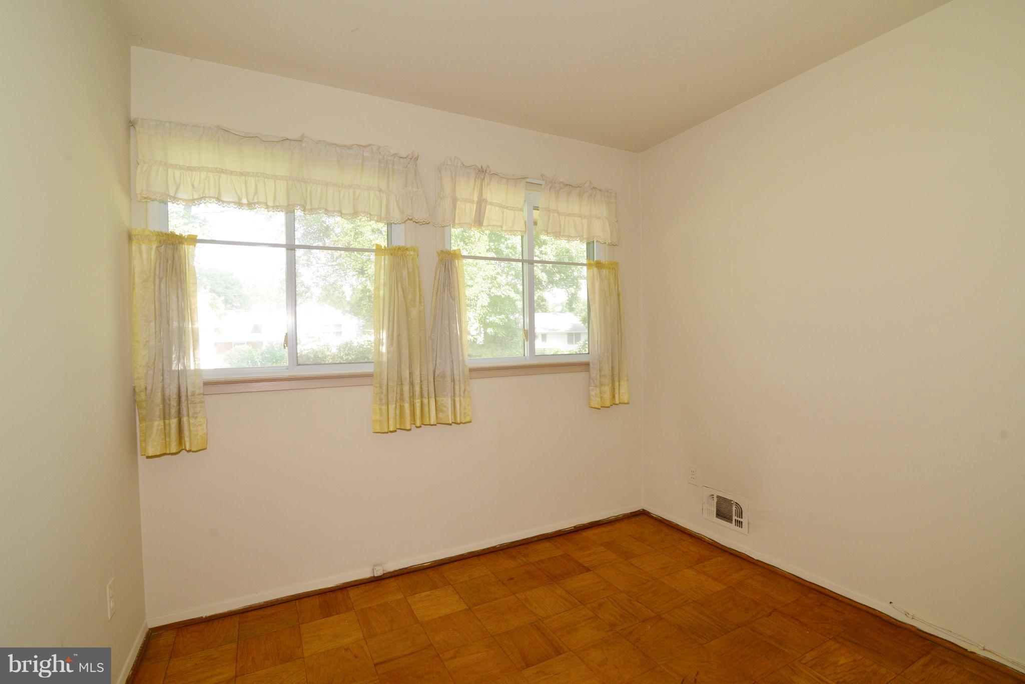 CRESTWOOD MANOR - Residential