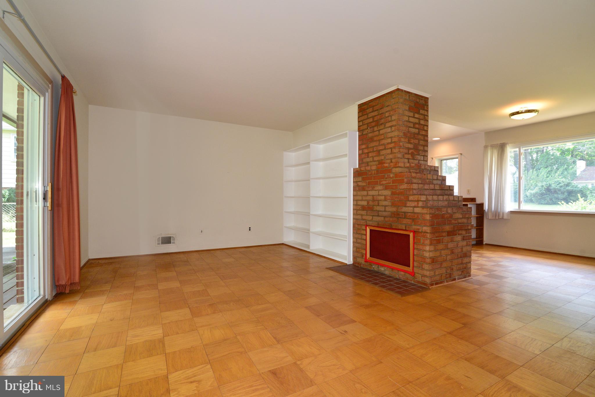 CRESTWOOD MANOR - Residential