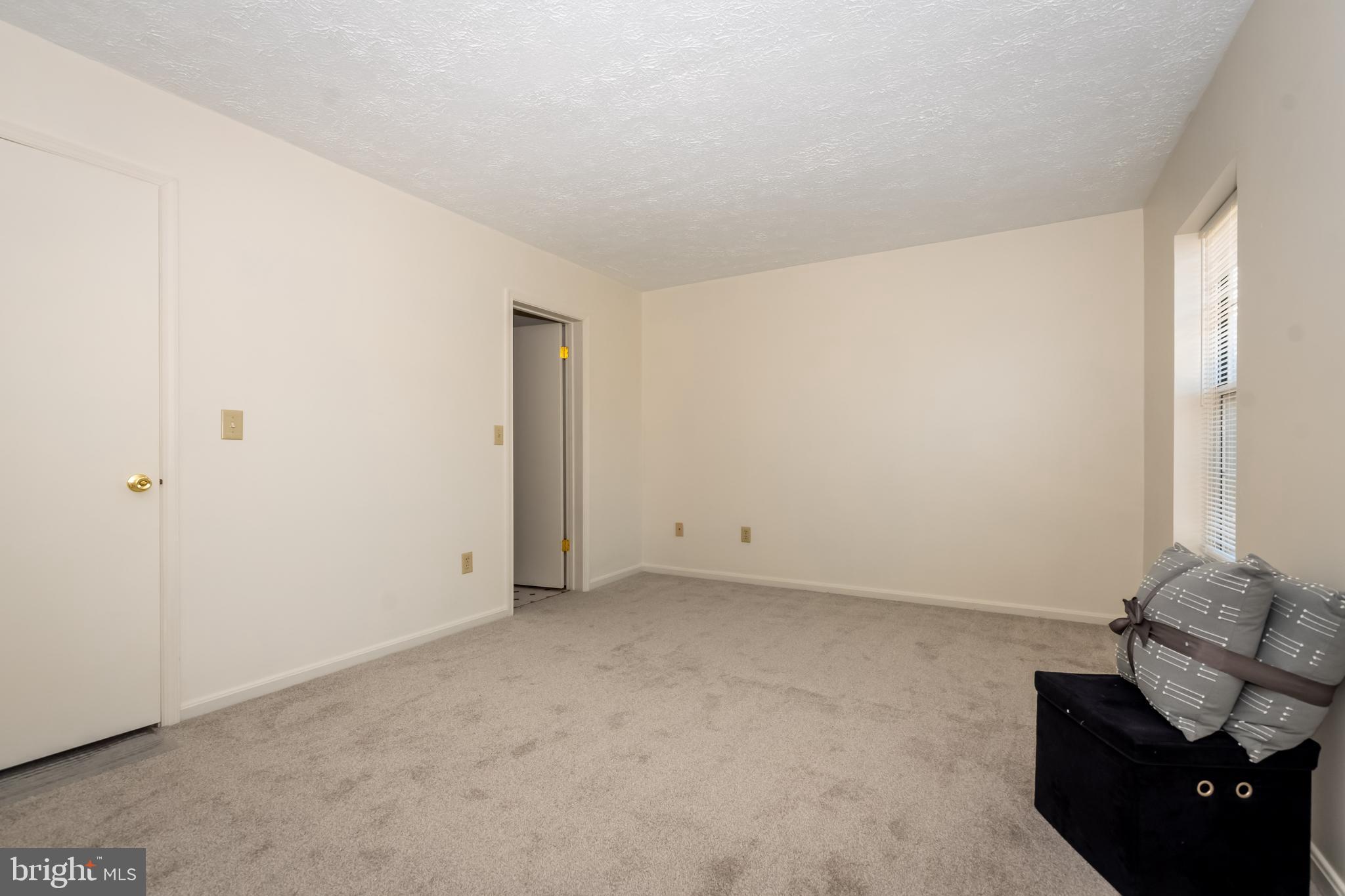 RIVERSIDE - Residential