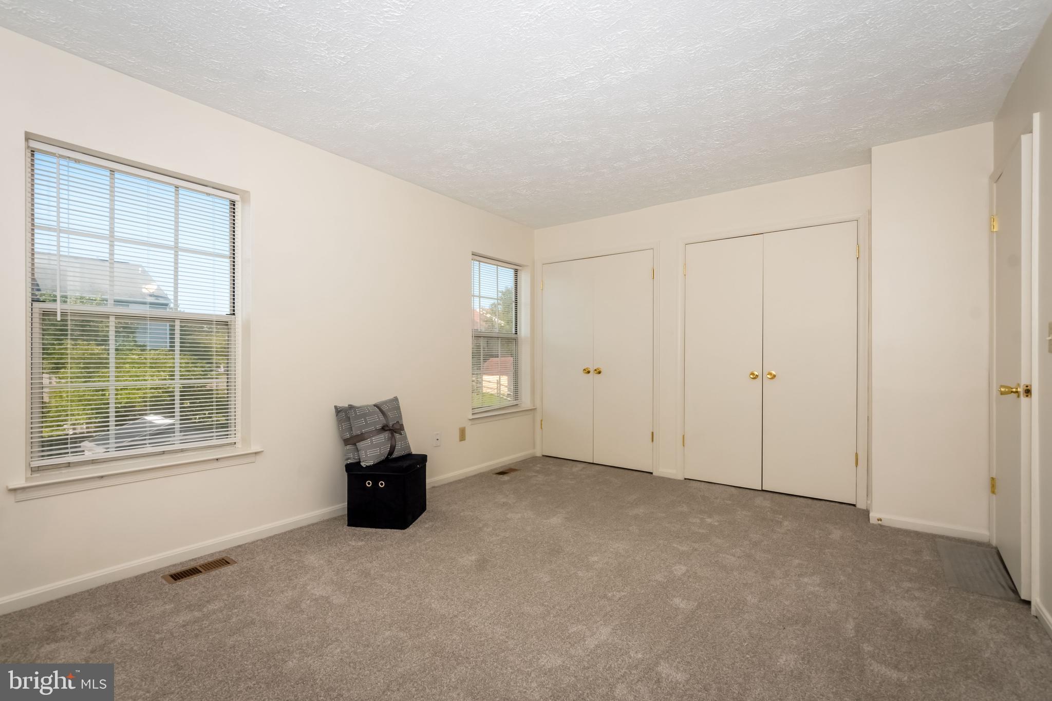 RIVERSIDE - Residential