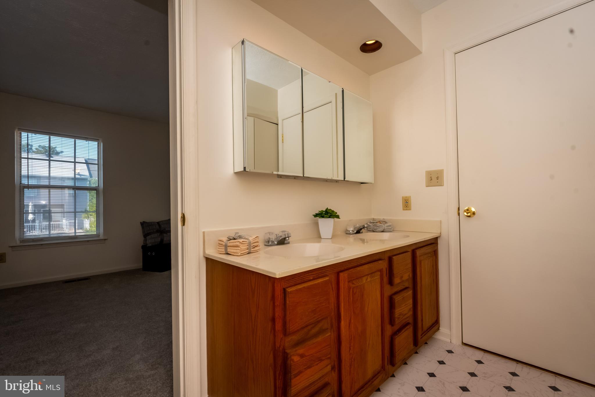 RIVERSIDE - Residential