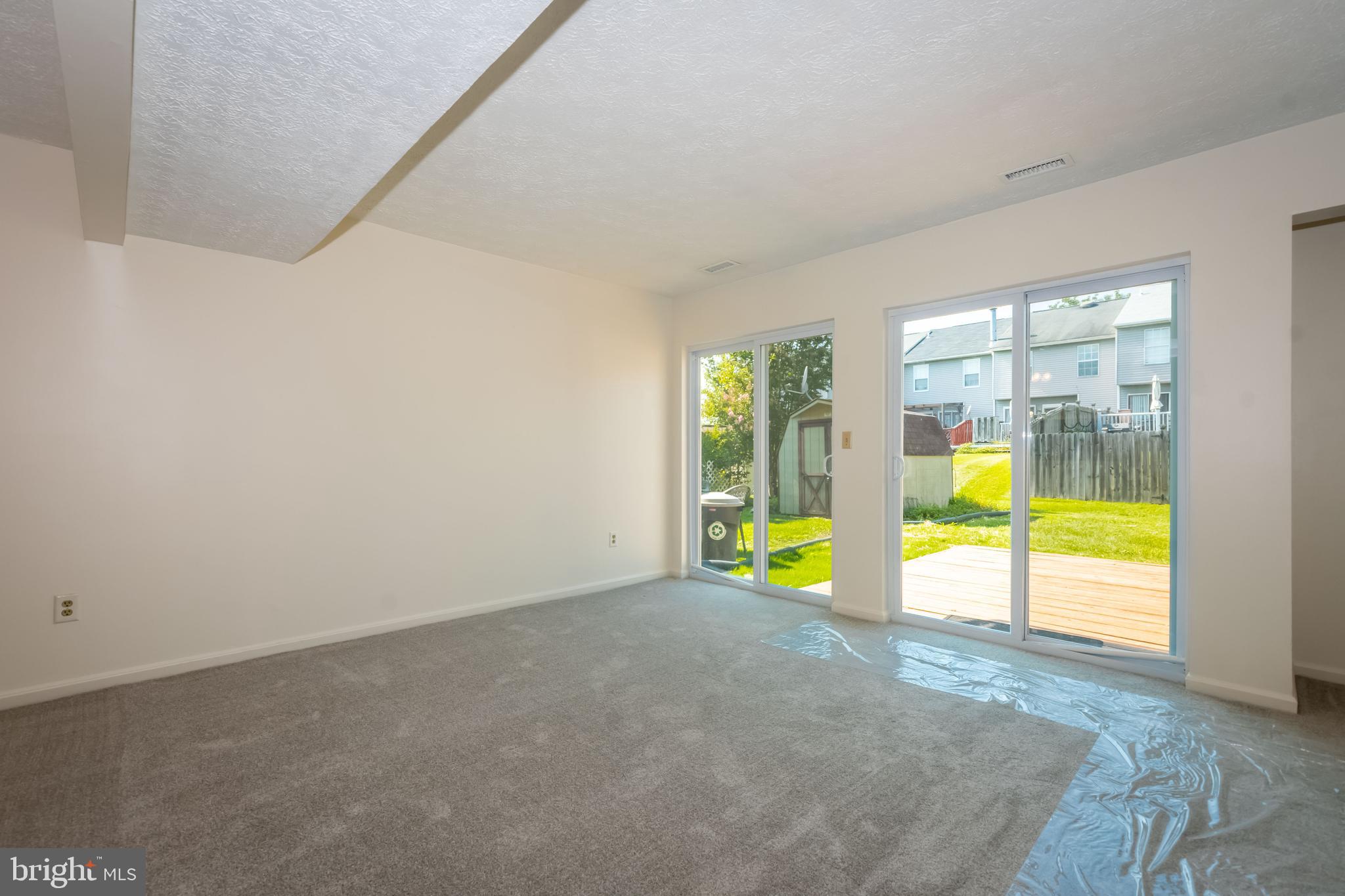 RIVERSIDE - Residential